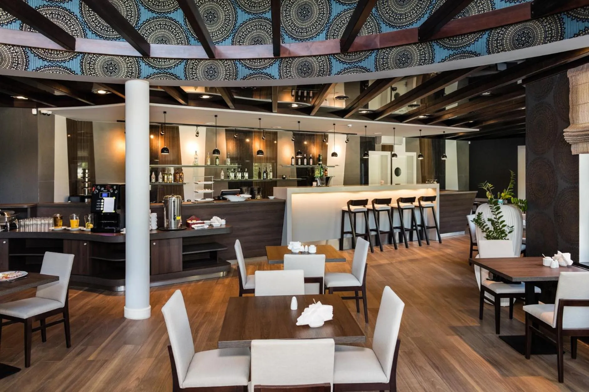 Restaurant/places to eat in Rezydencja Sosnowa Luxury Hotel