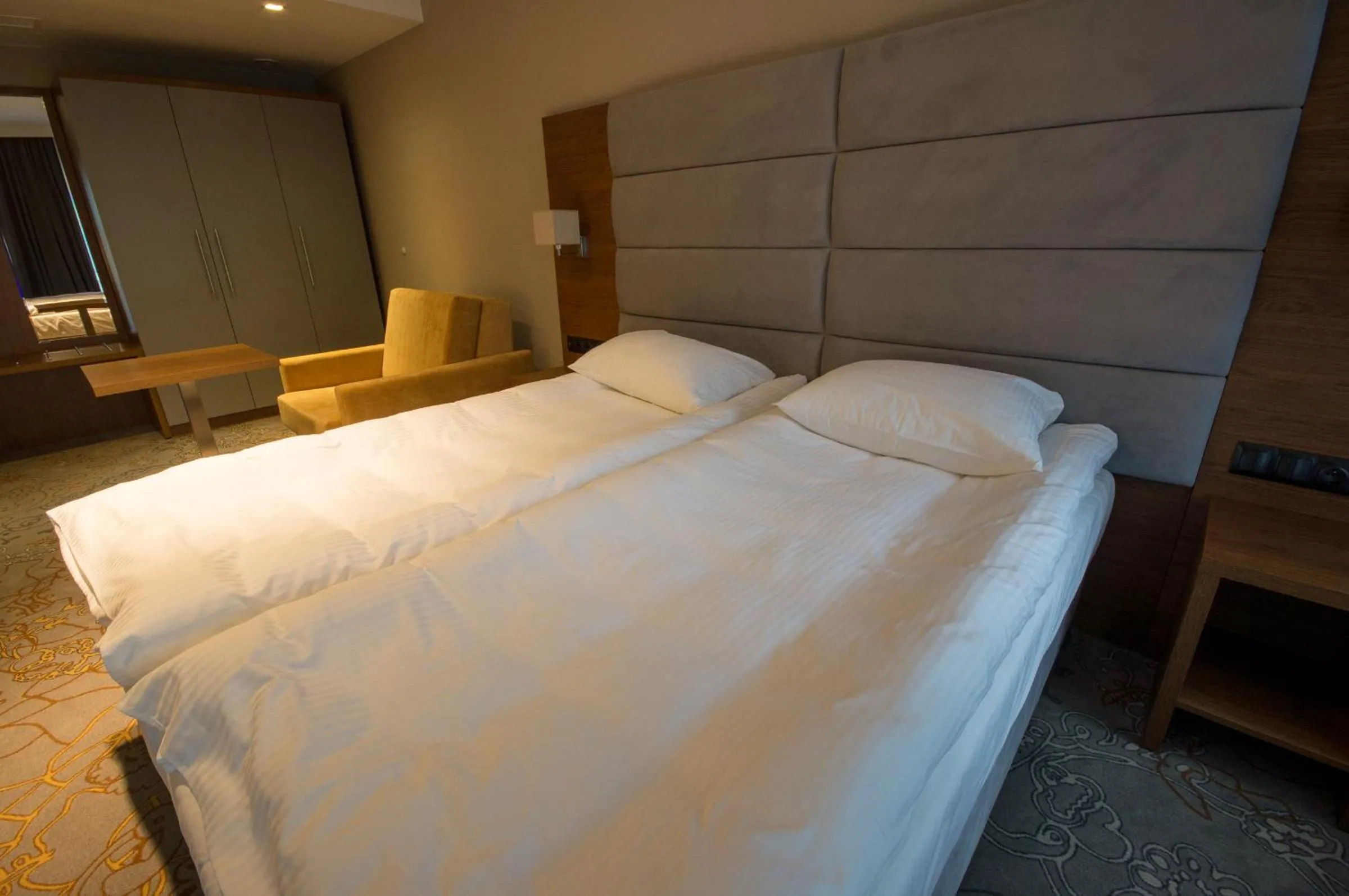 Bed in Rezydencja Sosnowa Luxury Hotel