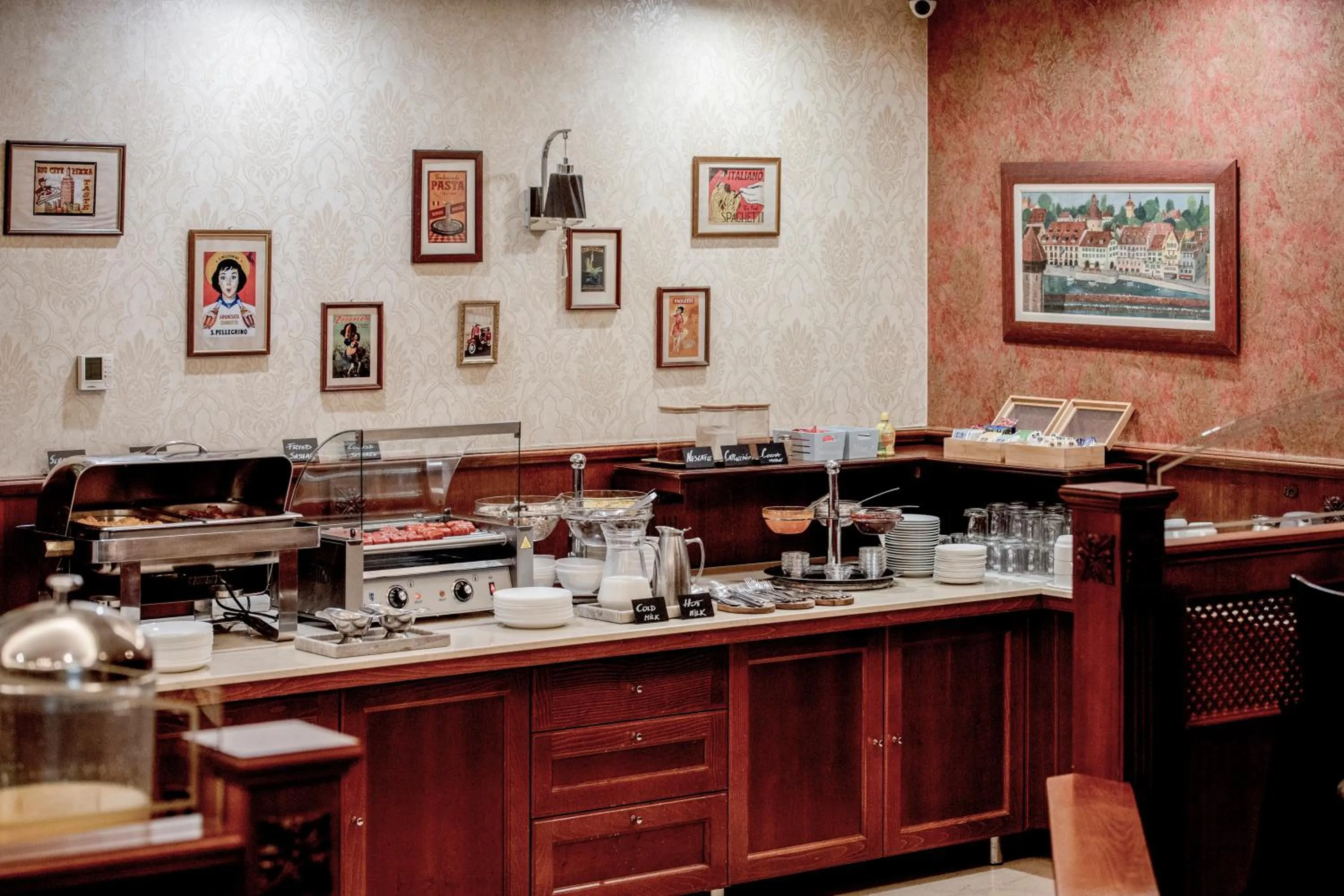 Breakfast in Gold Apartments