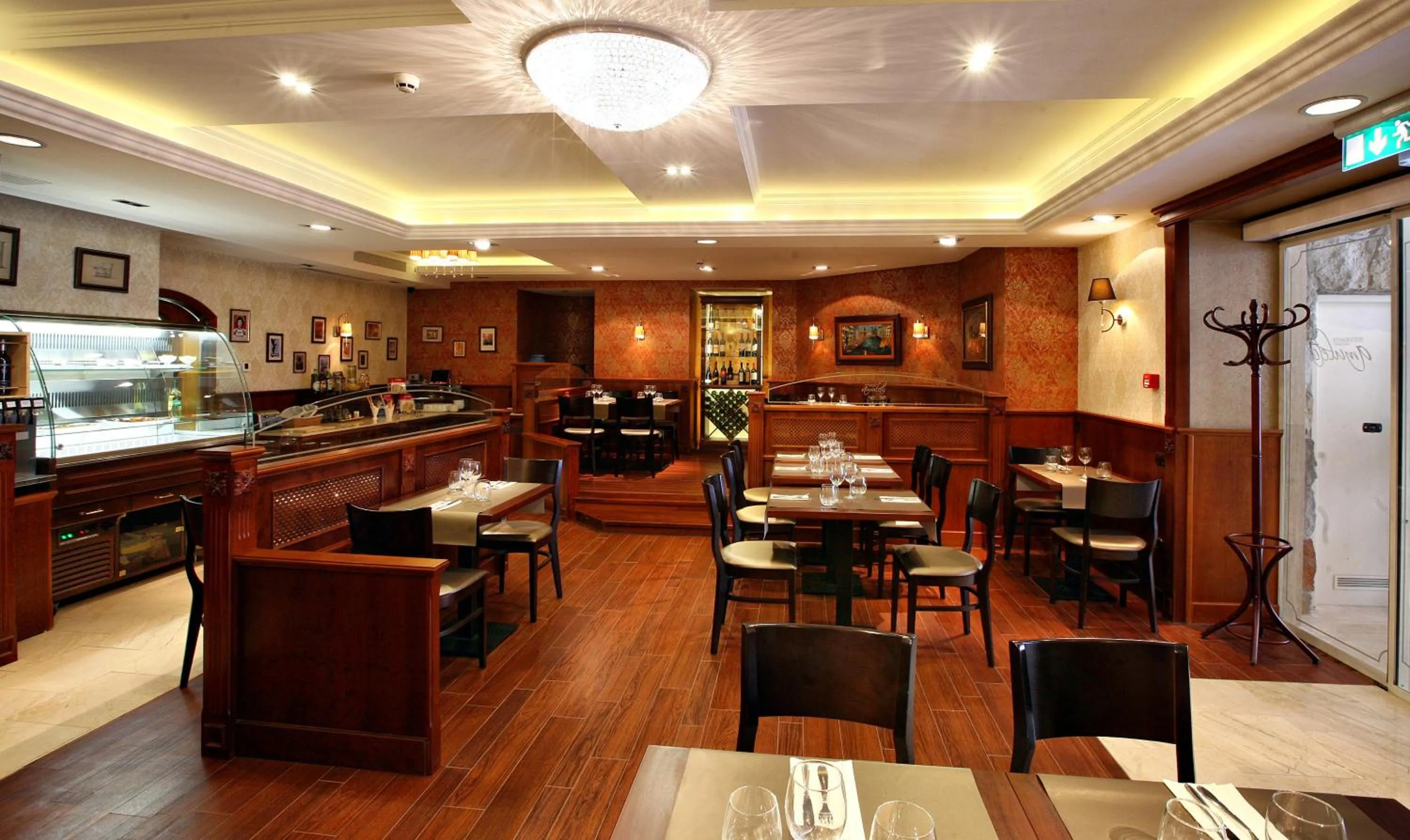 Breakfast in Gold Apartments