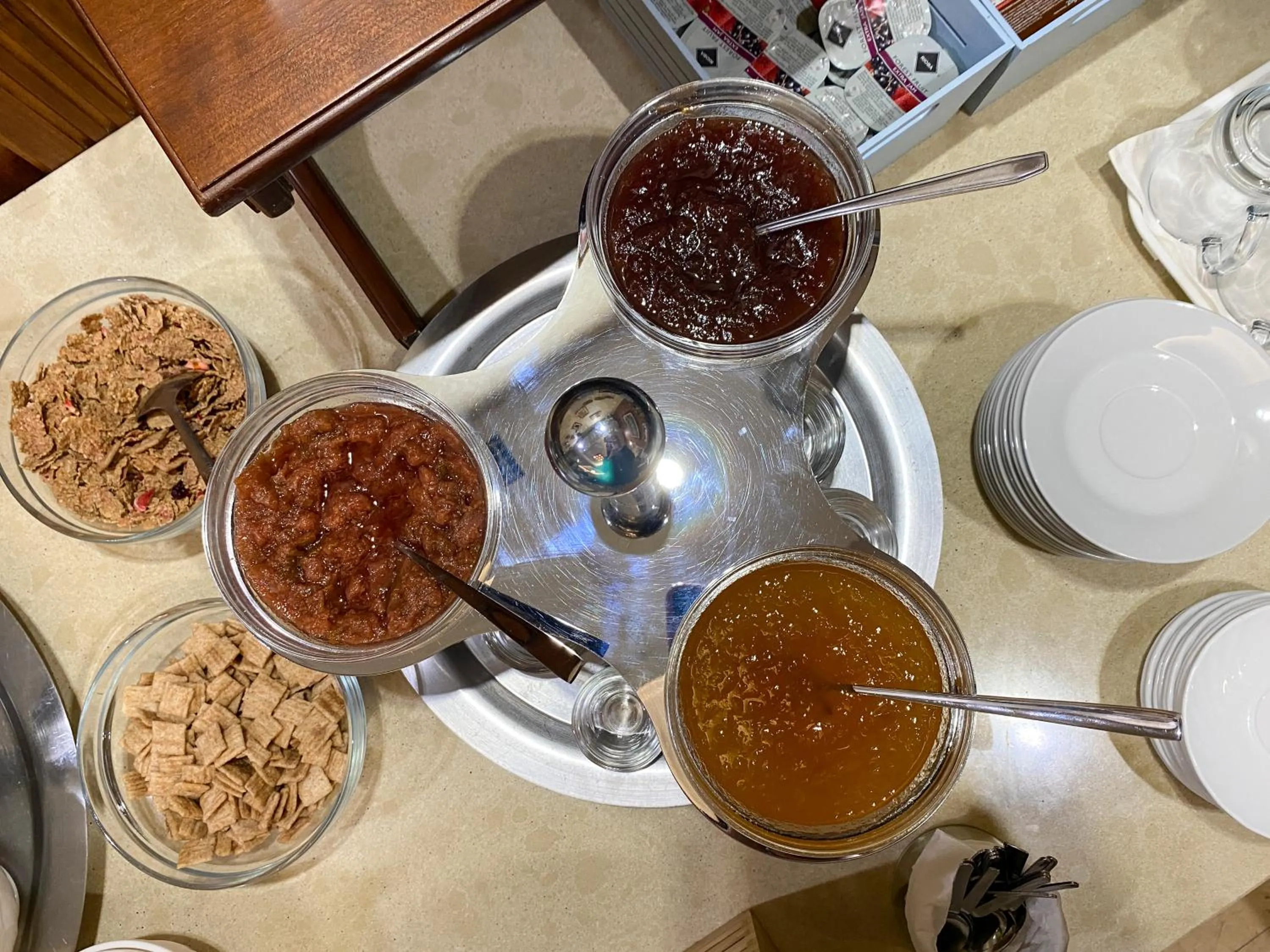 Food and drinks in Gold Apartments