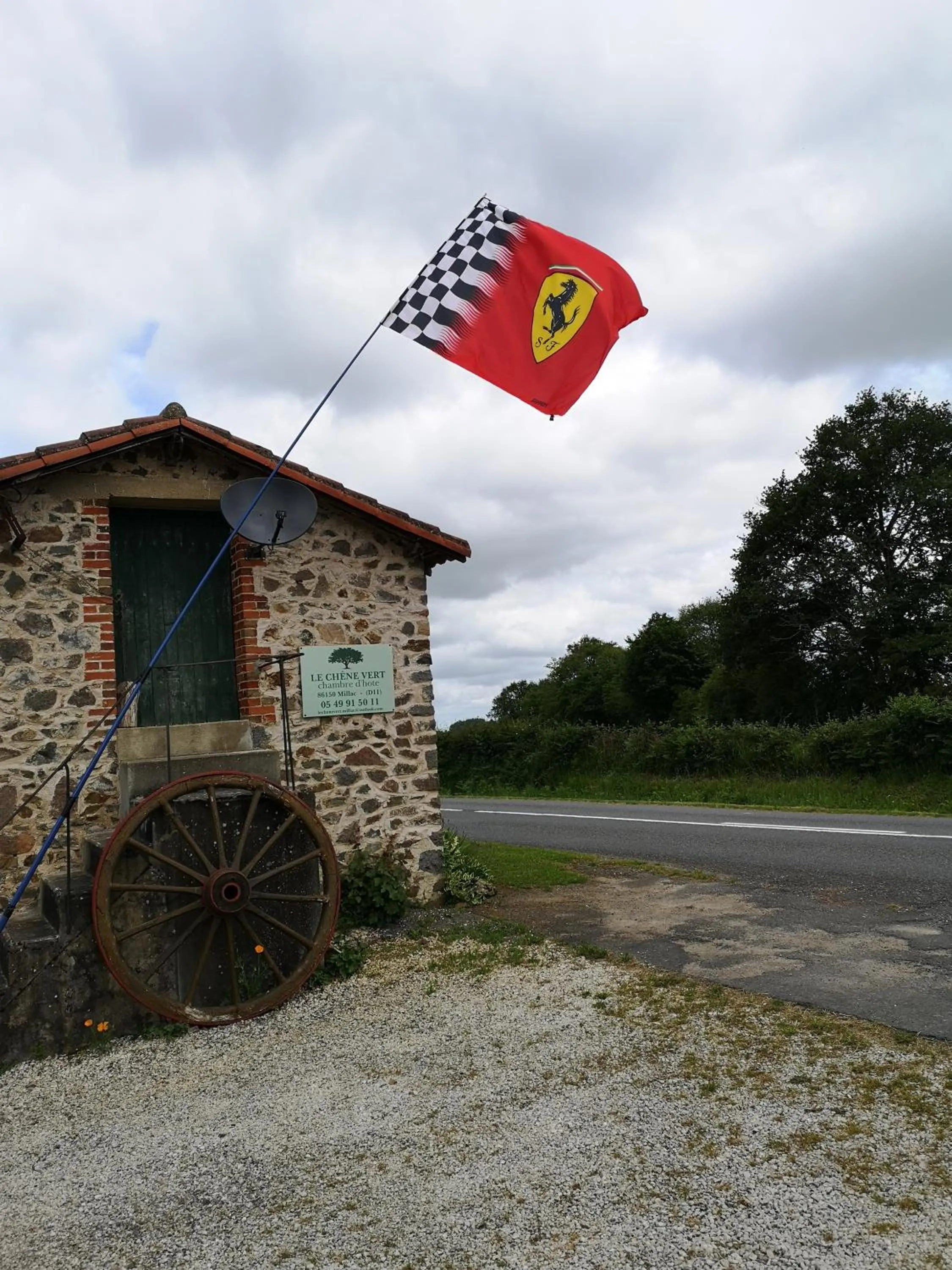 Property building in Le Chene Vert