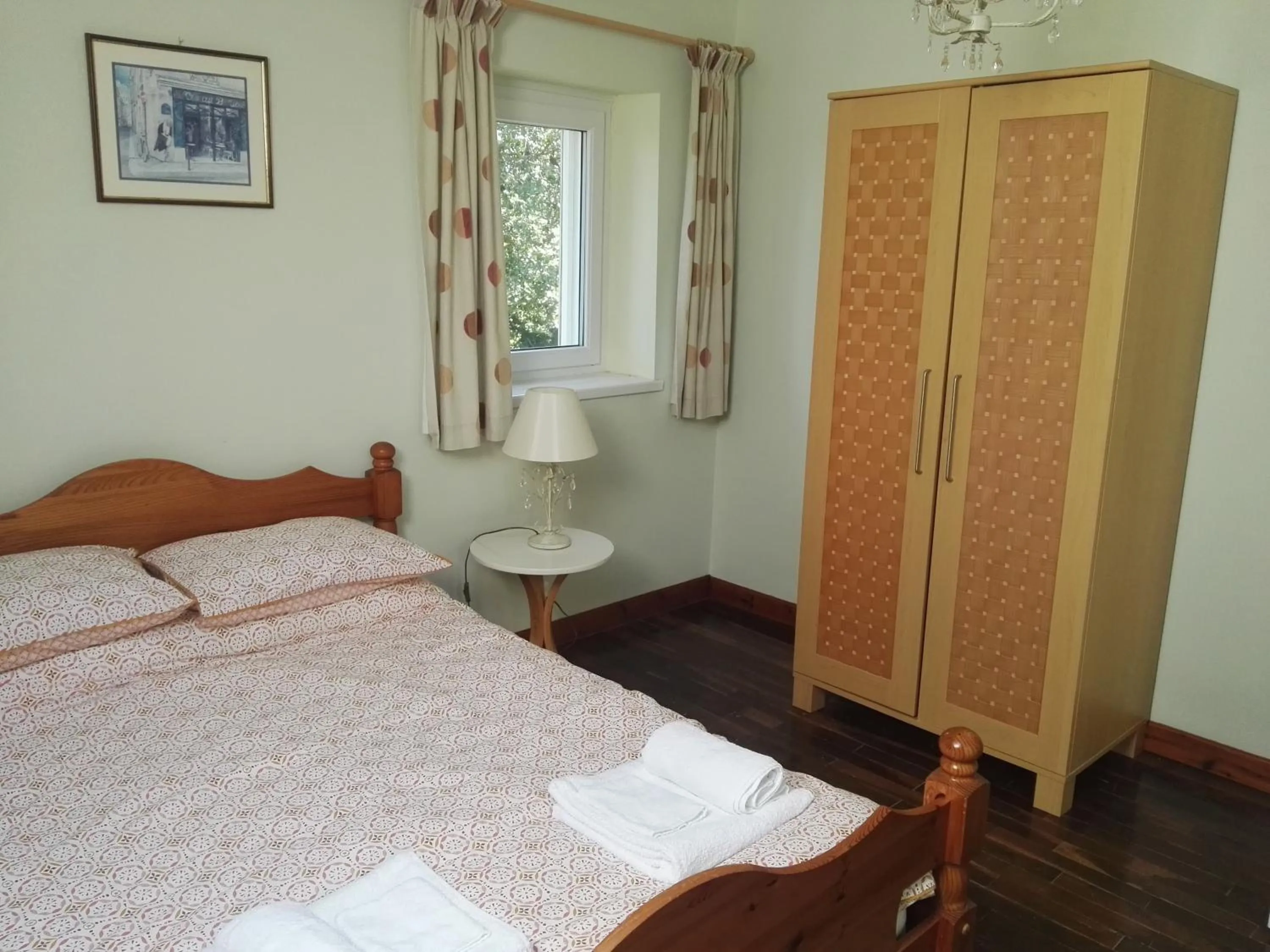 Photo of the whole room, Bed in Le Chene Vert