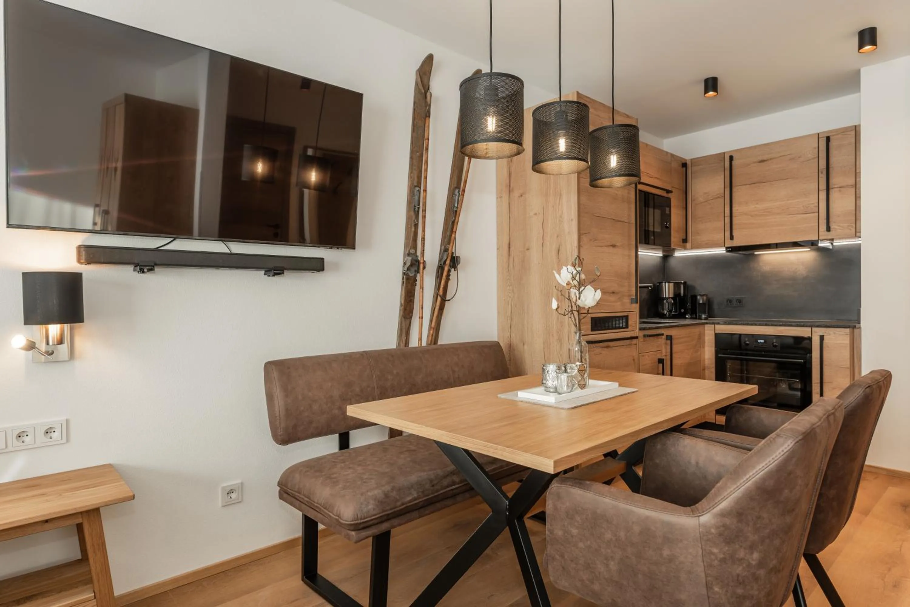 Dining area in AlpenParks Hotel & Apartment Taxacher