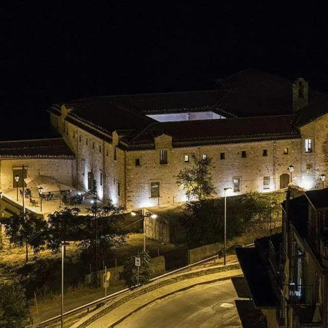 Property building in Al Convento