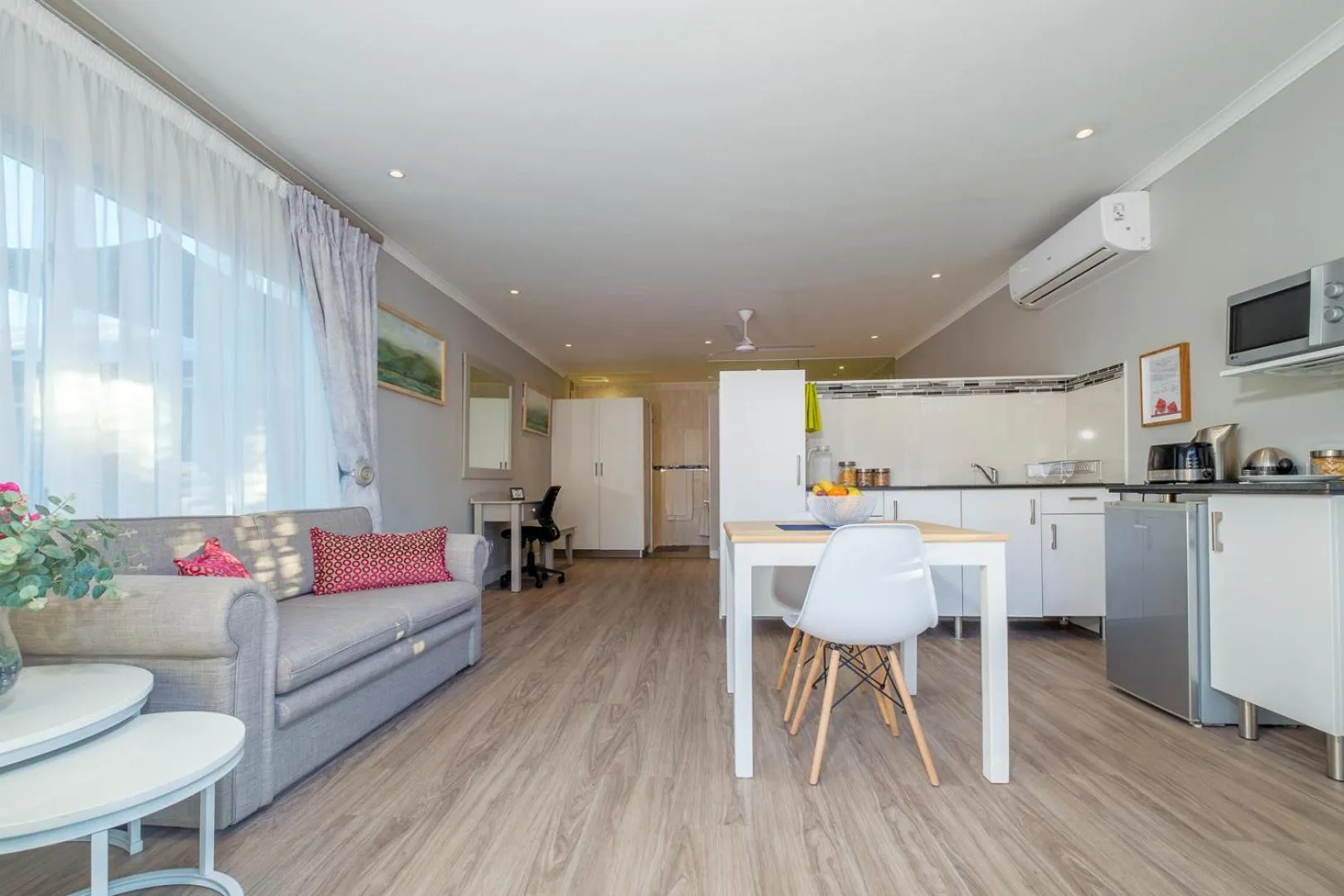 Kitchen or kitchenette in 49-on-Cherry