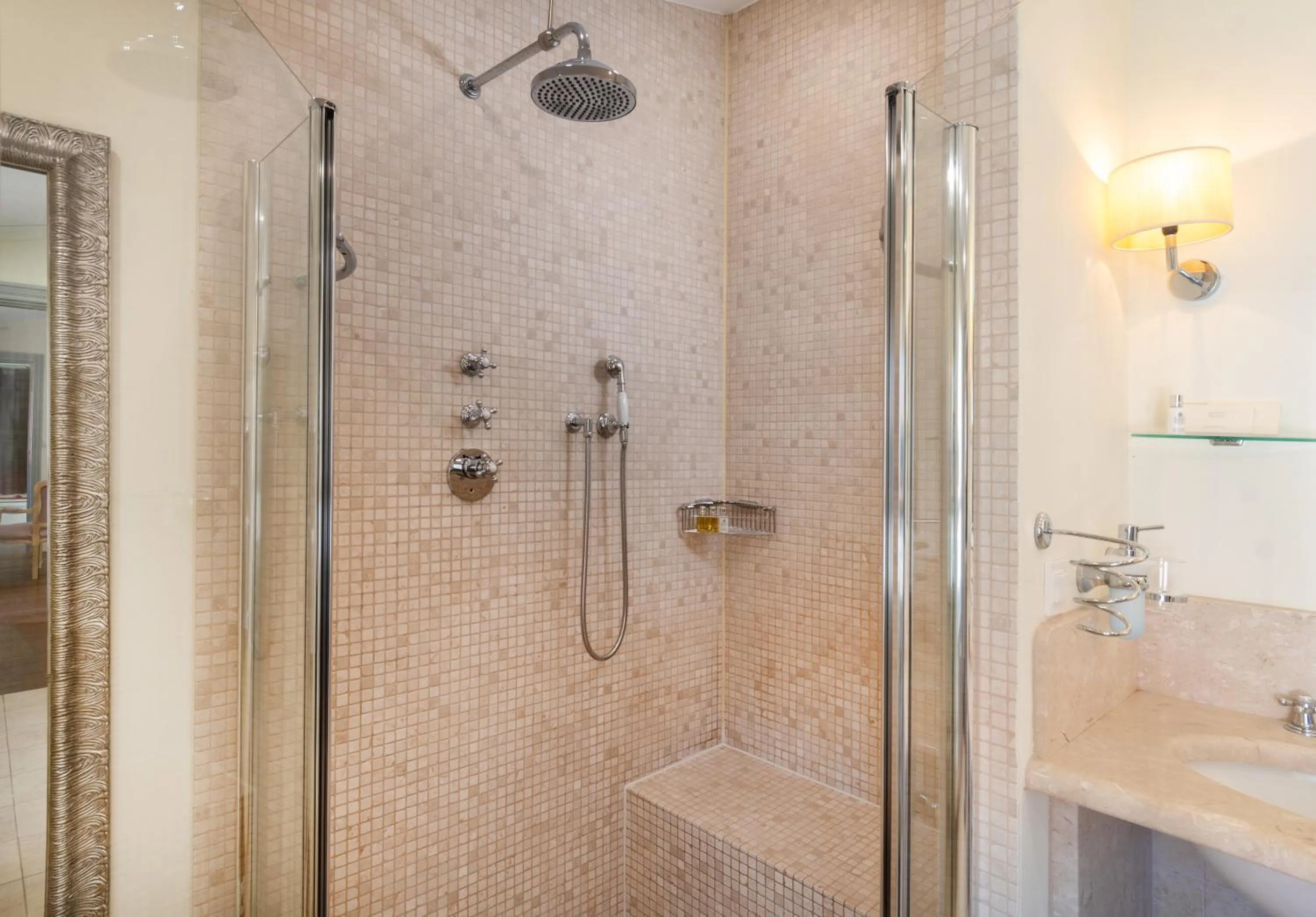 Bathroom in Heritage Hotel Martinis Marchi