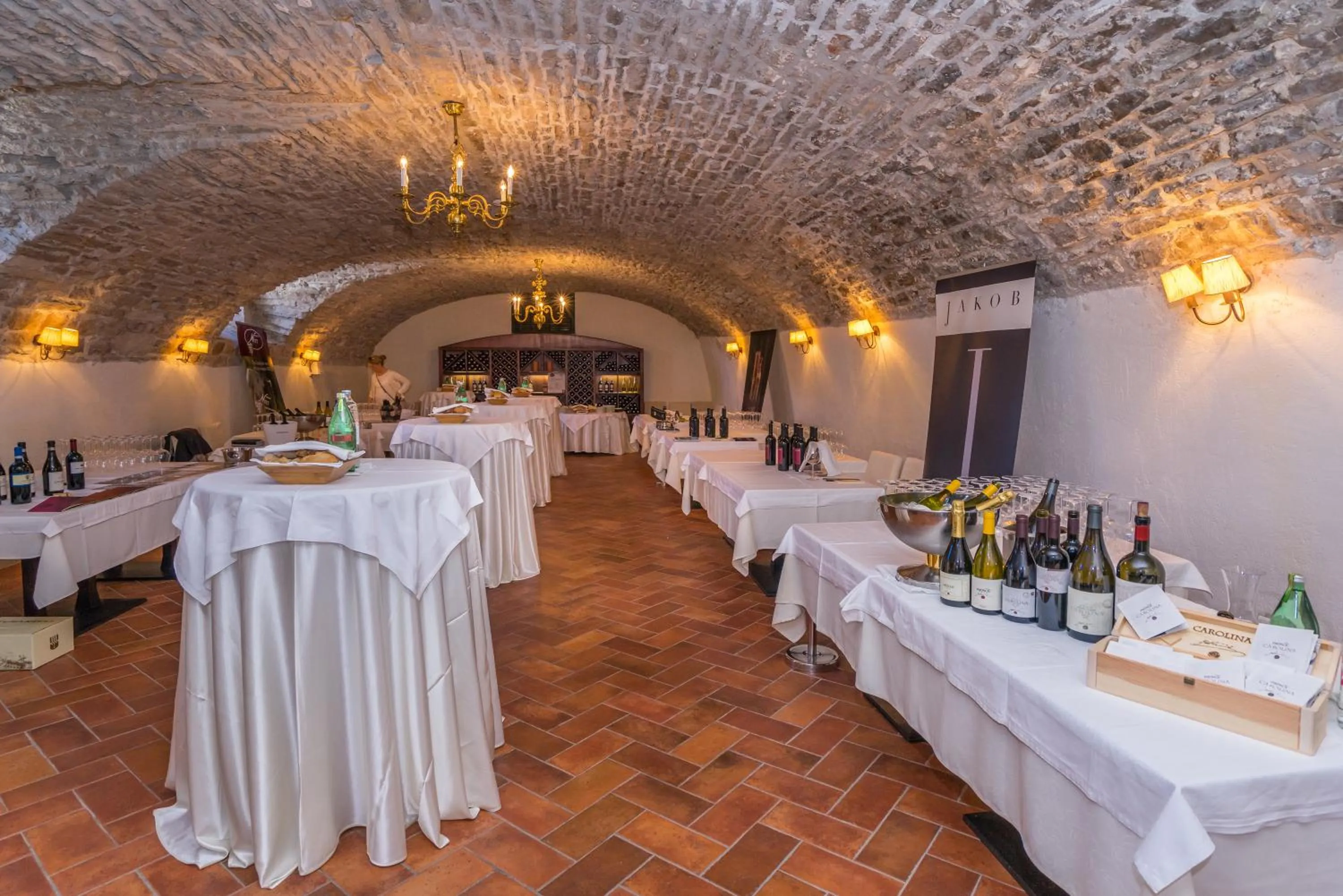 Restaurant/places to eat in Heritage Hotel Martinis Marchi