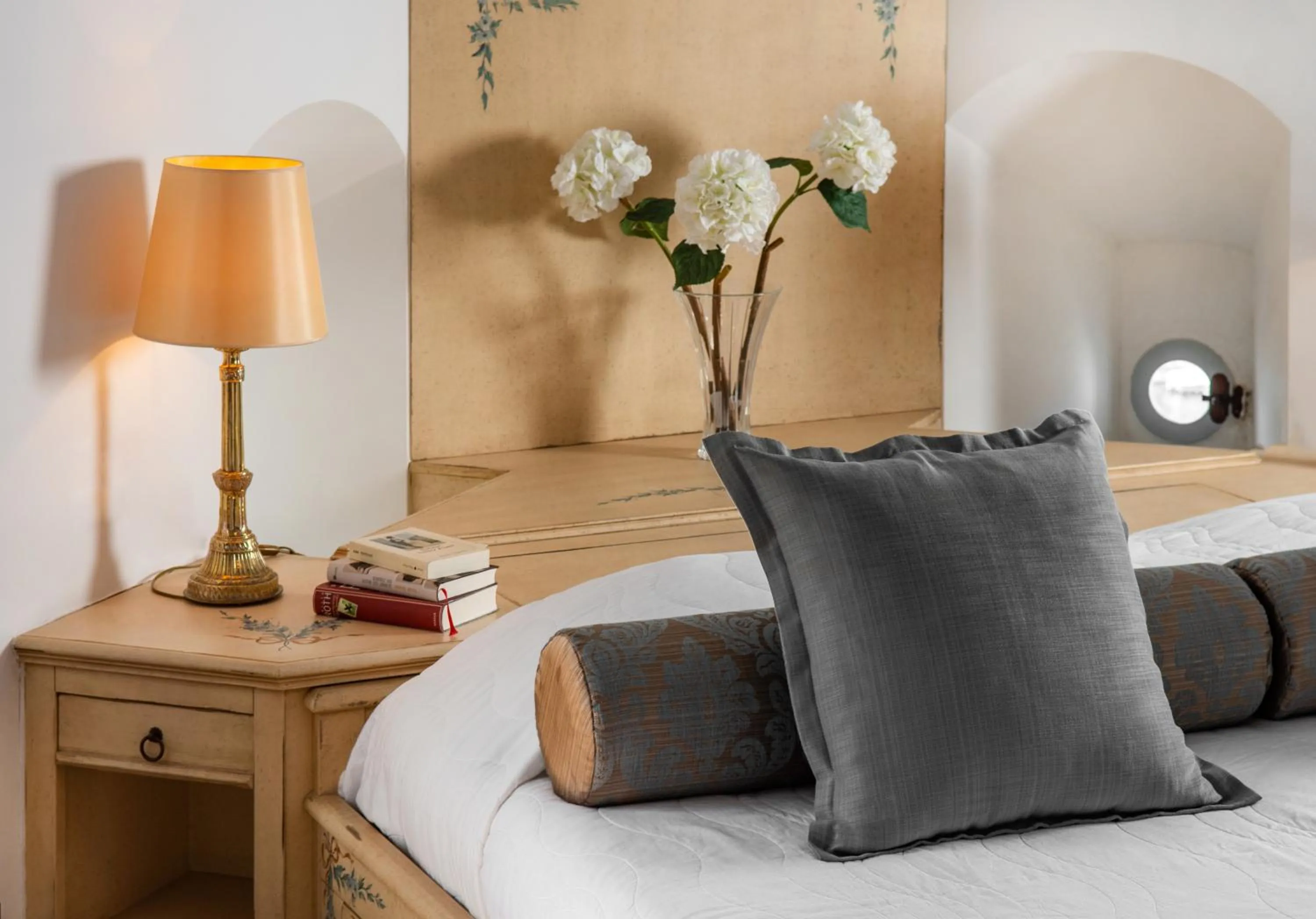 Bed in Heritage Hotel Martinis Marchi