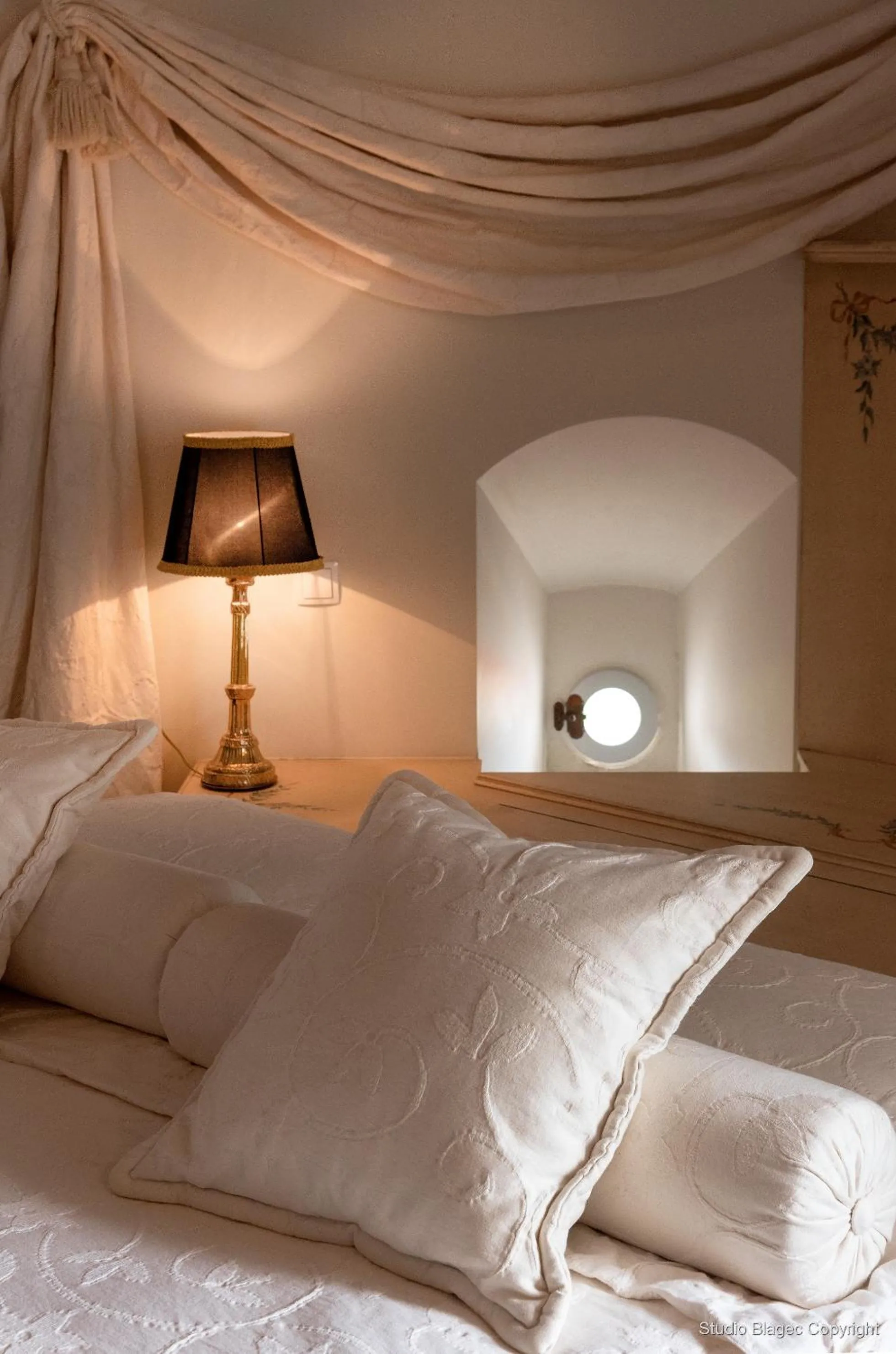 Decorative detail, Bed in Heritage Hotel Martinis Marchi