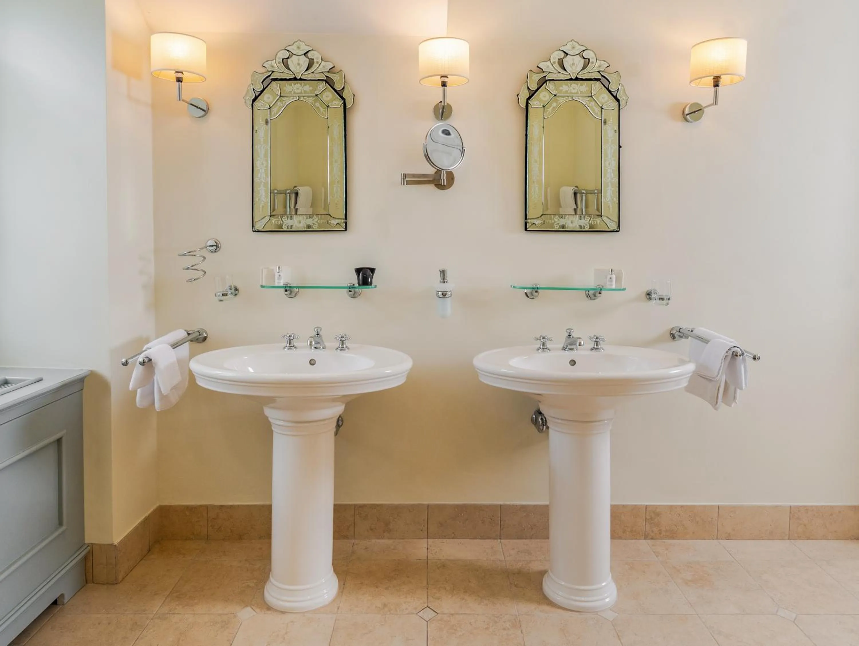 Bathroom in Heritage Hotel Martinis Marchi