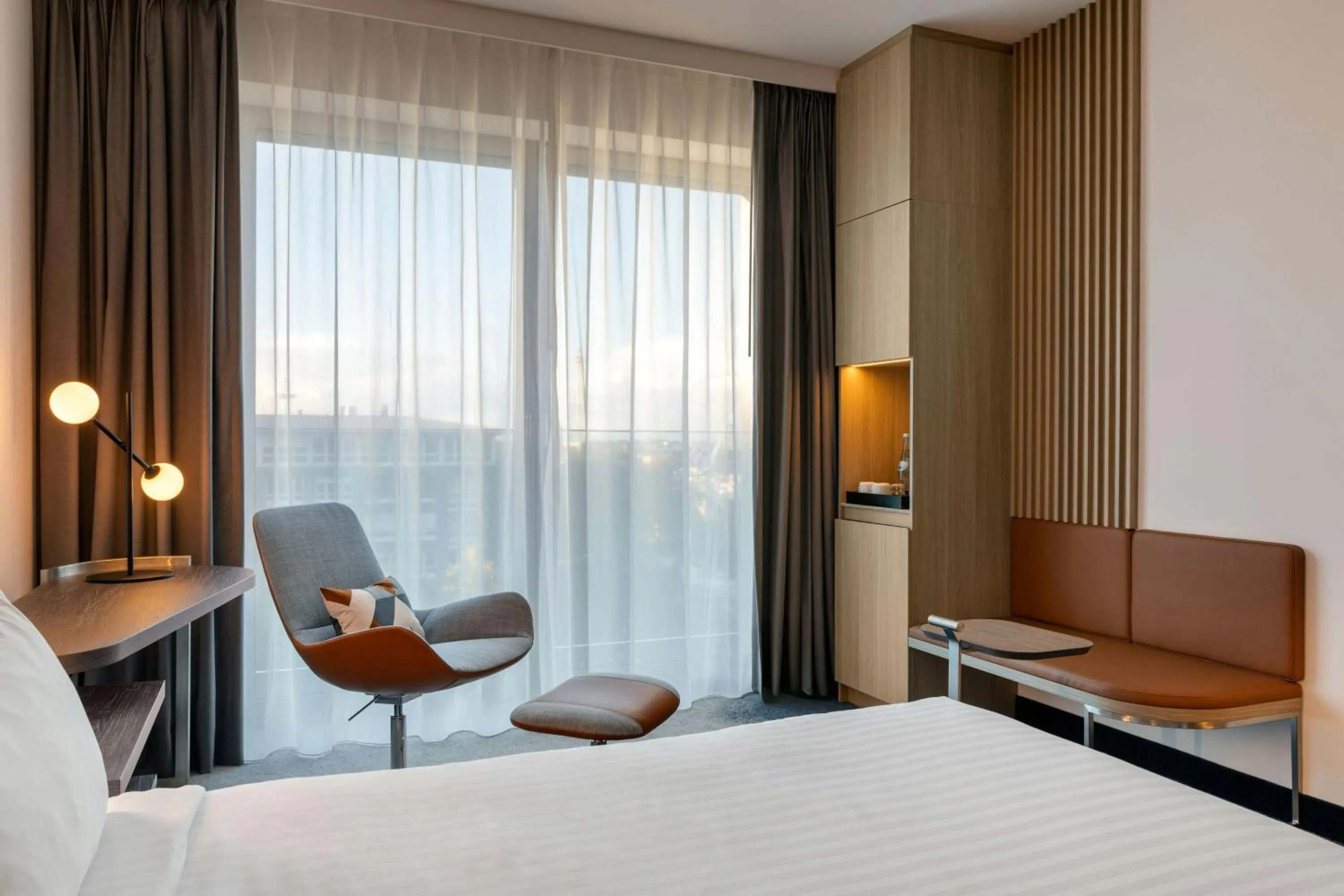 Photo of the whole room, Bed in Courtyard by Marriott Bremen