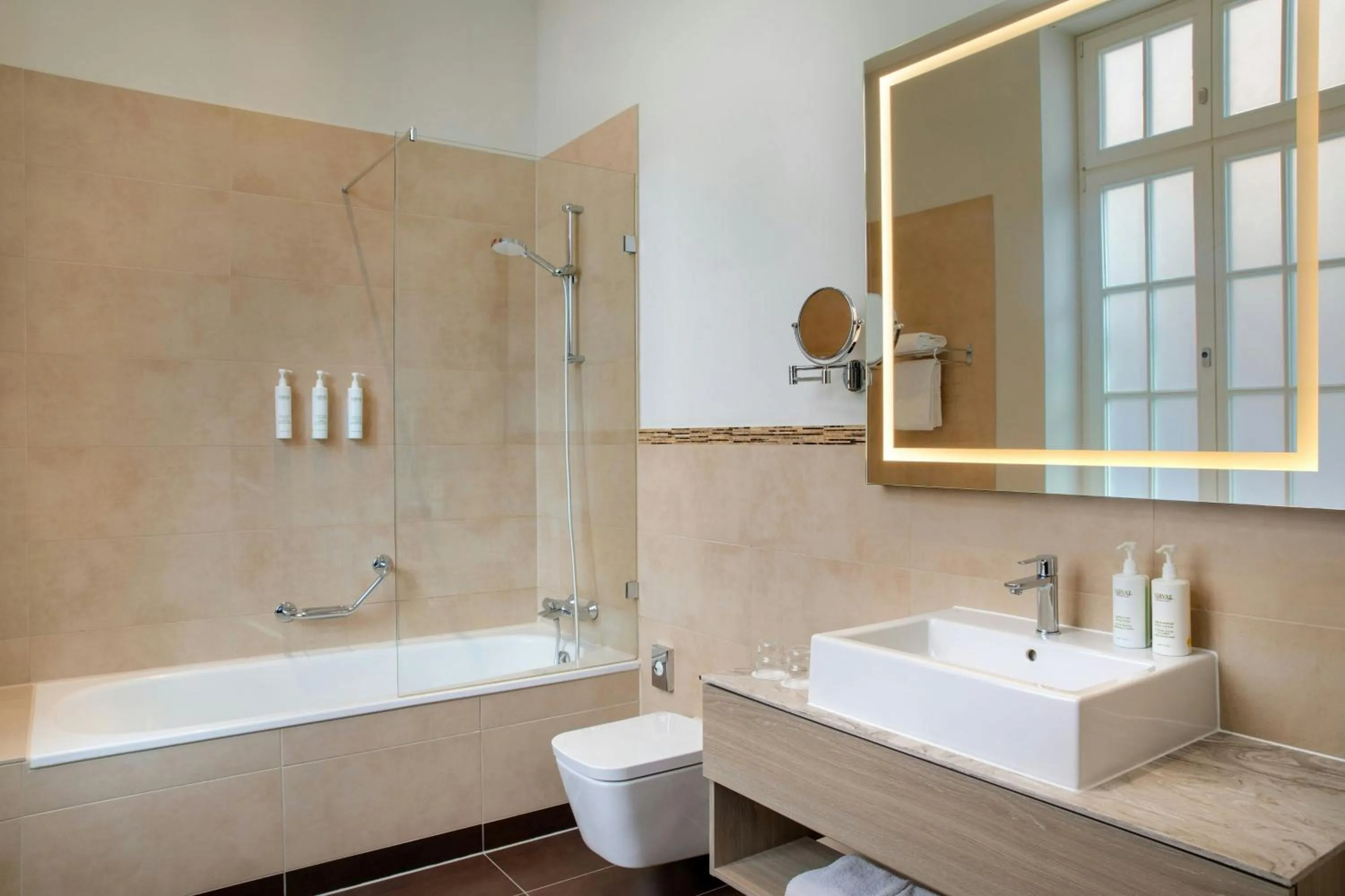 Bathroom in Courtyard by Marriott Bremen