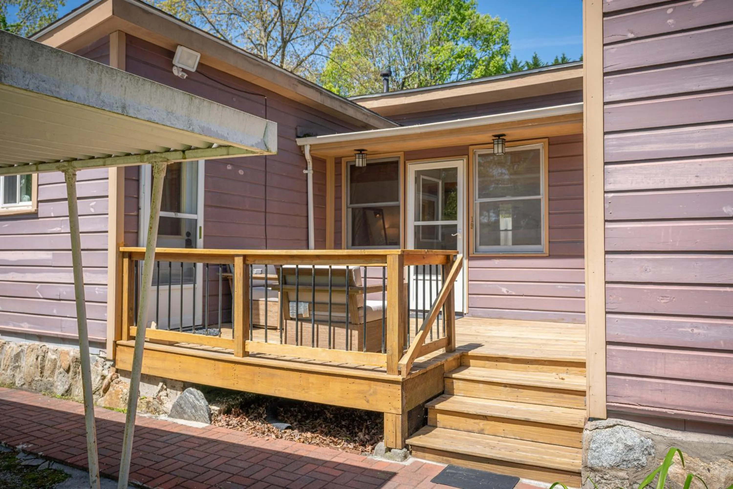 Property building in CedarWood Inn