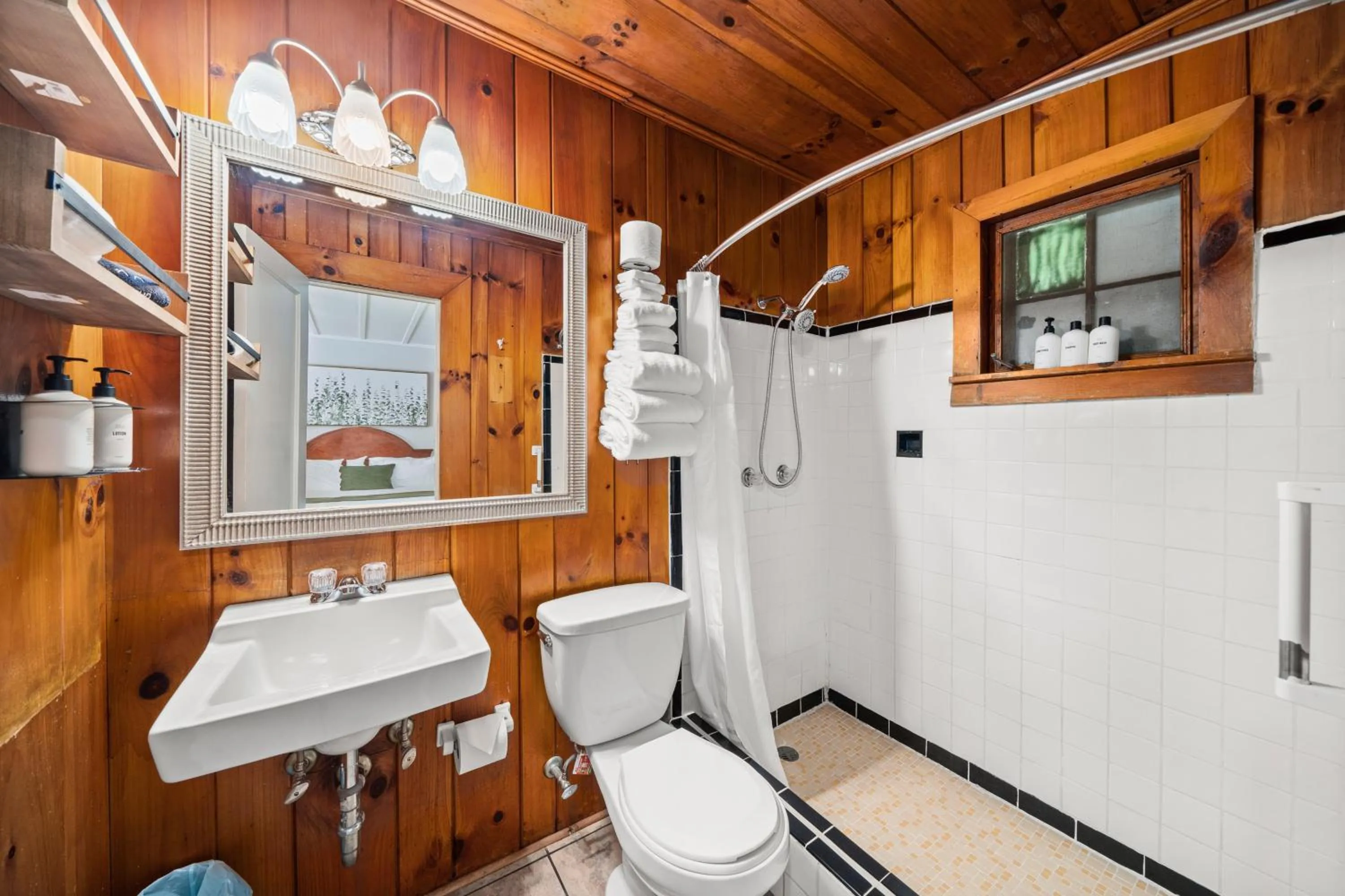 Bathroom in CedarWood Inn