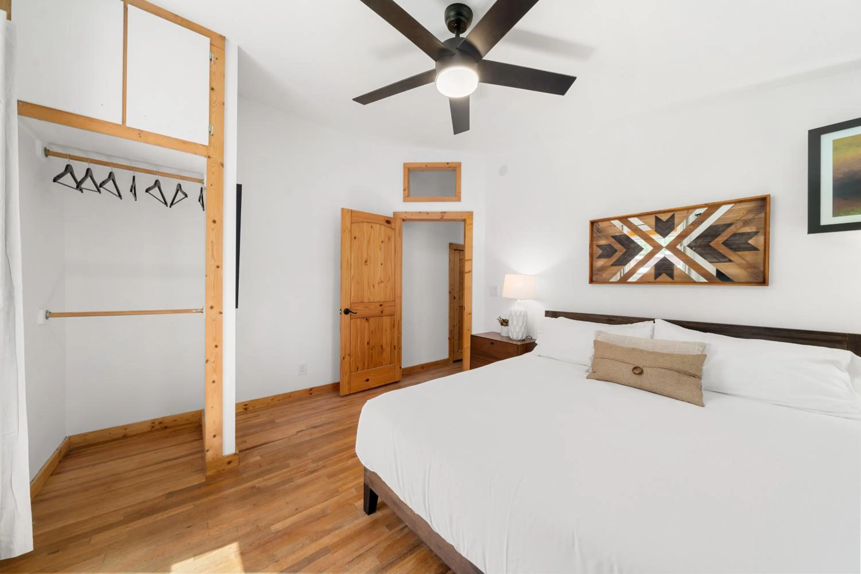 Bed in CedarWood Inn