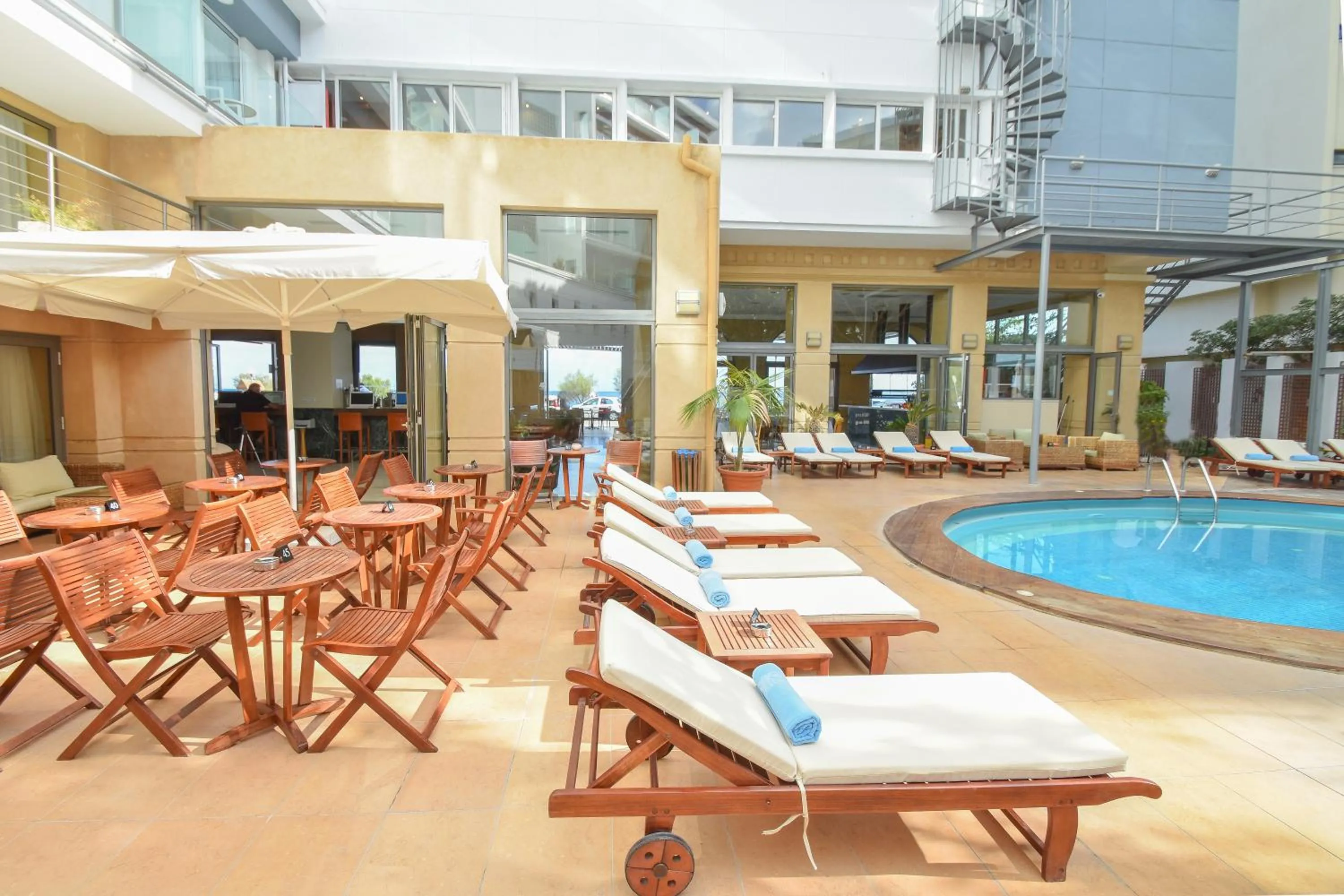 Swimming pool in Ibiscus Hotel