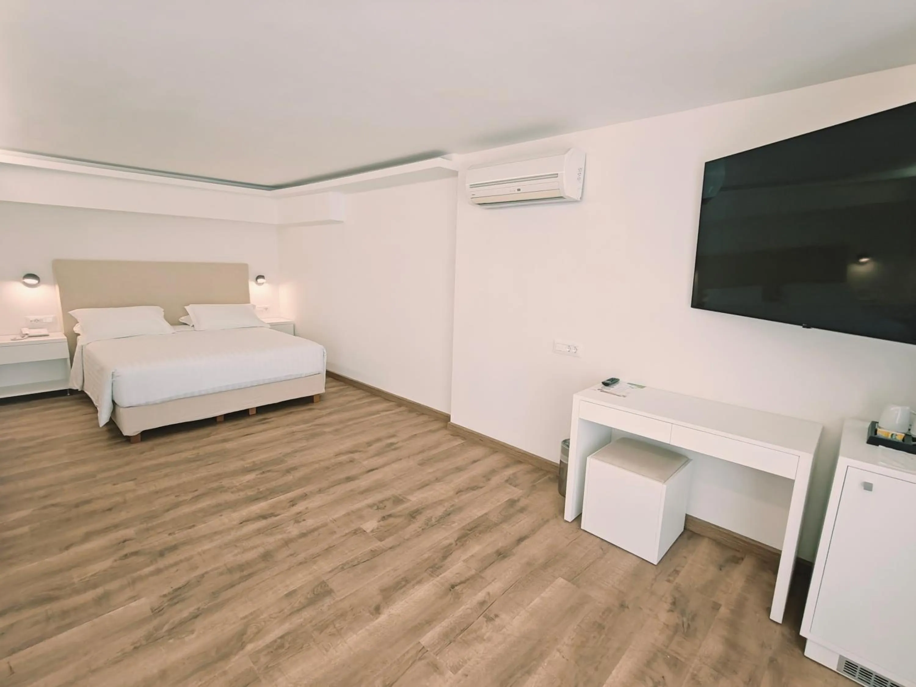 Bed in Ibiscus Hotel