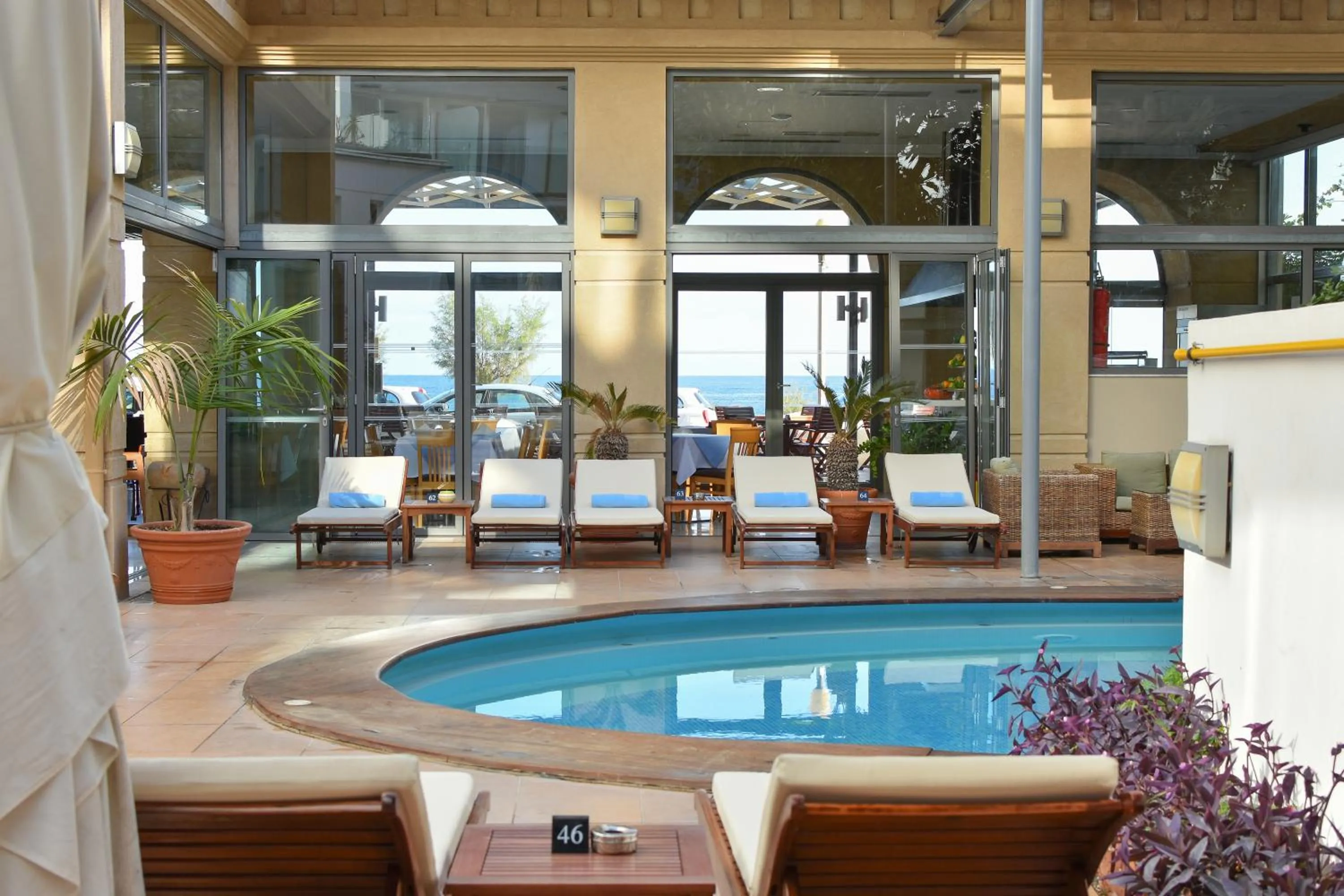 Swimming pool in Ibiscus Hotel