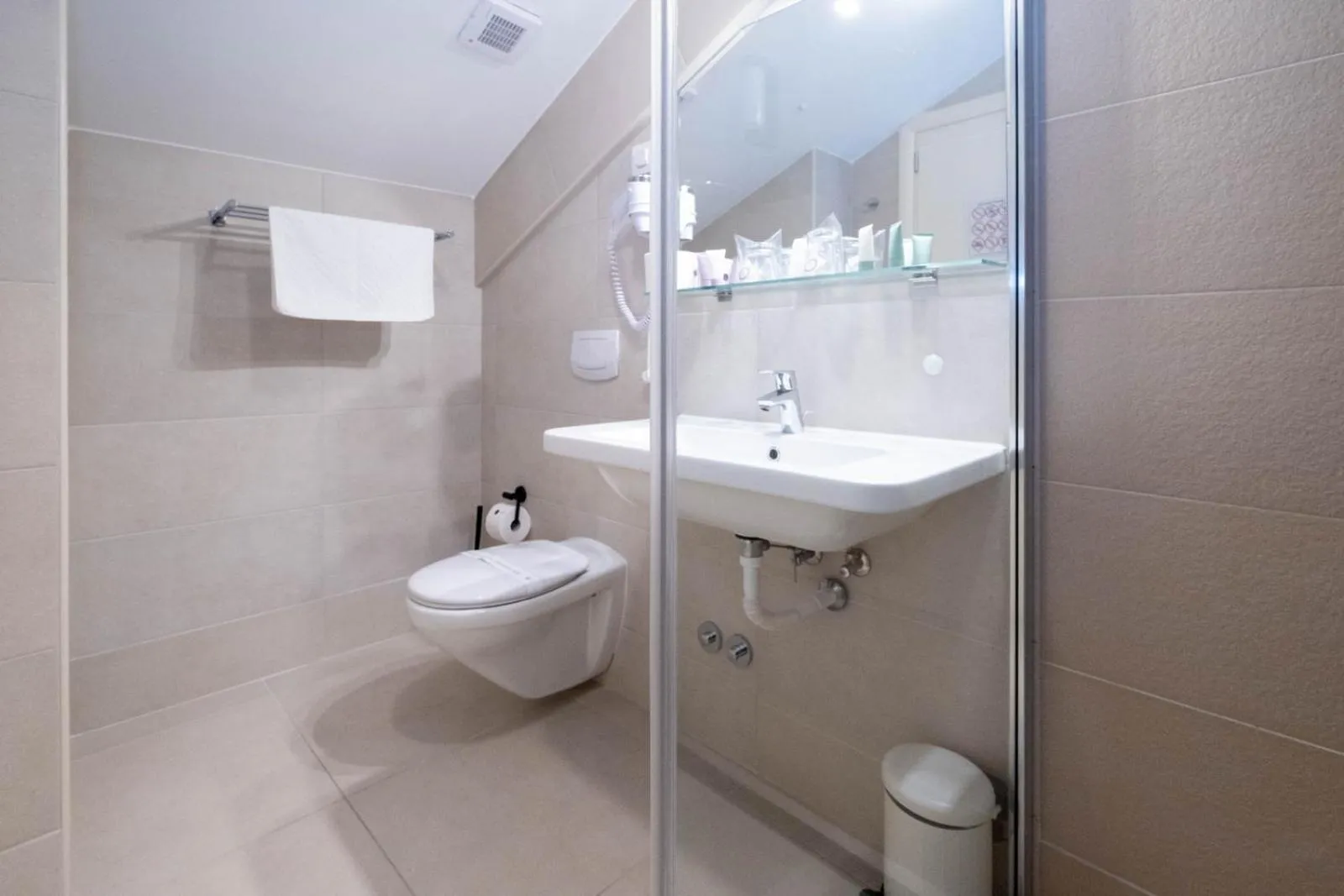 Bathroom in Hotel Bor