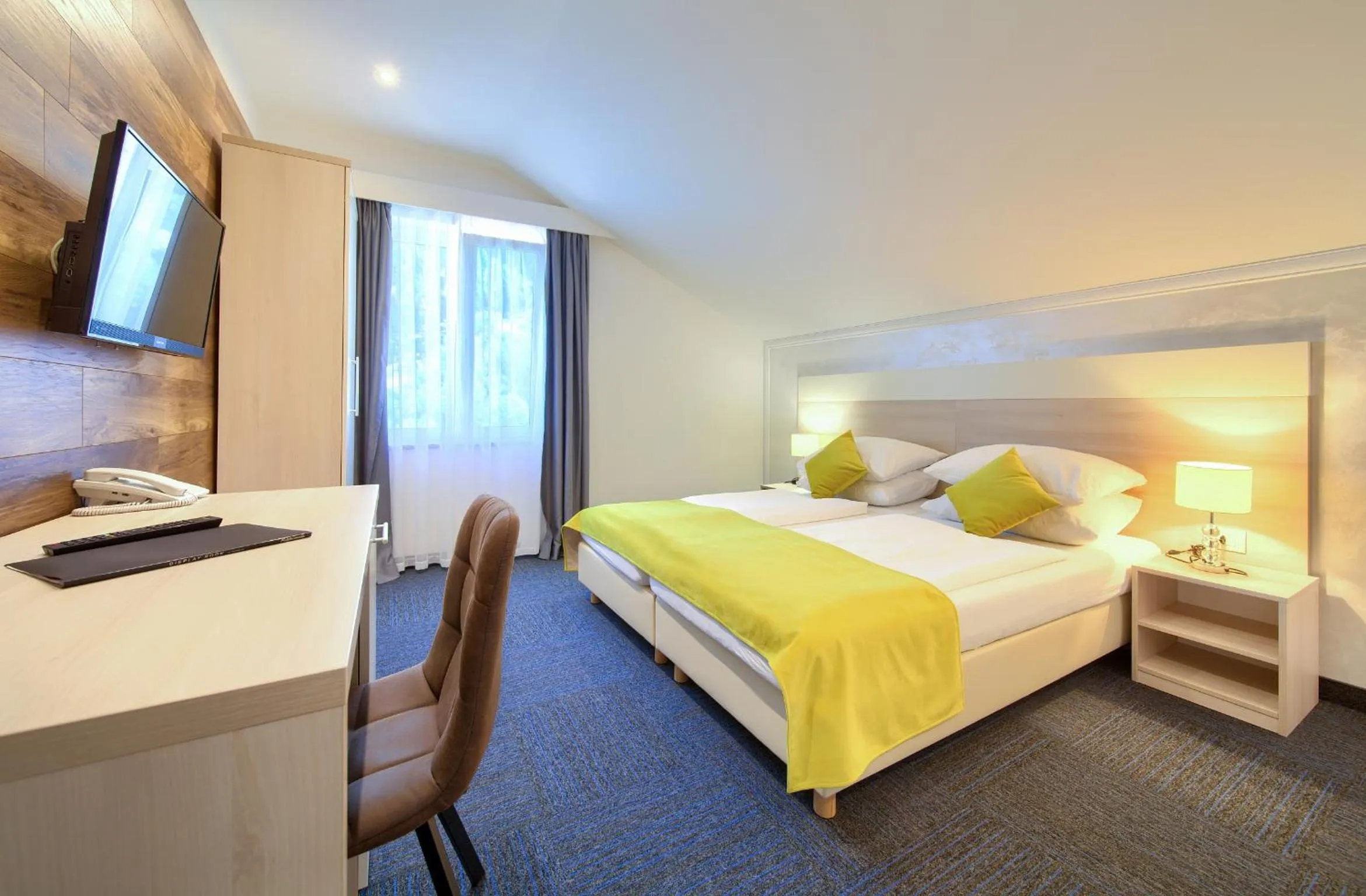 Bedroom, Bed in Hotel Bor