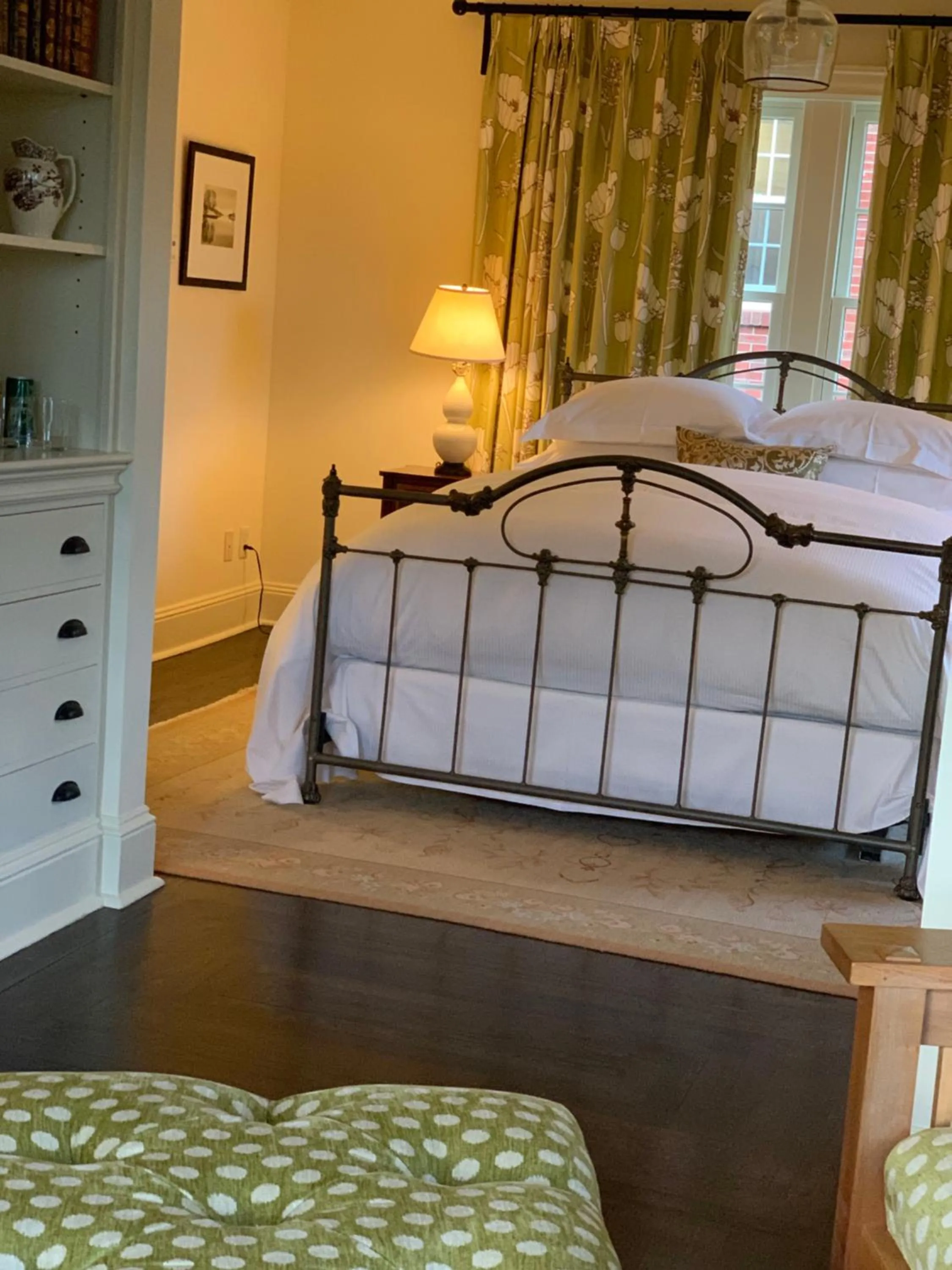 Bedroom, Bed in The Pebble Bed and Breakfast