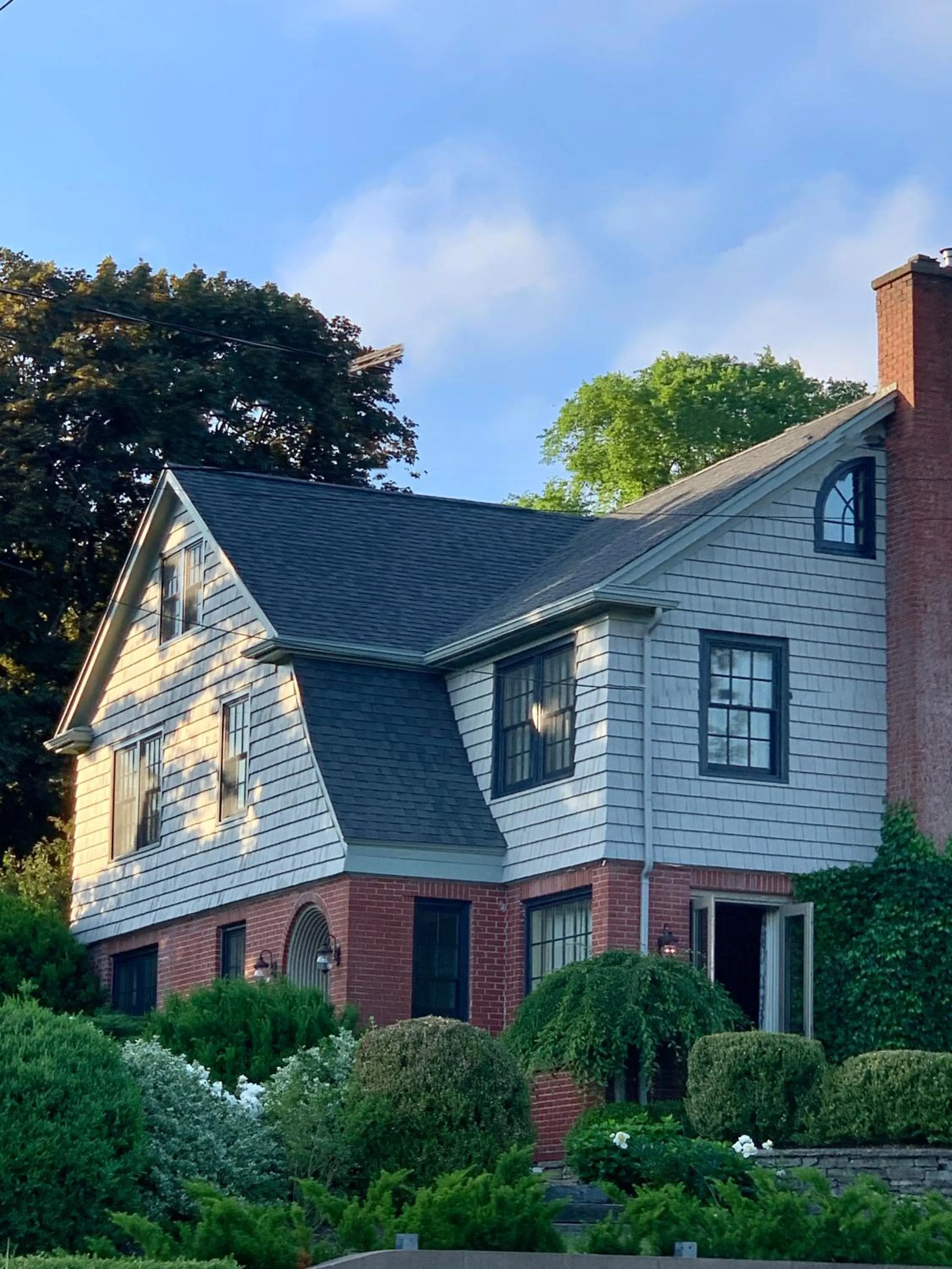 Property building in The Pebble Bed and Breakfast