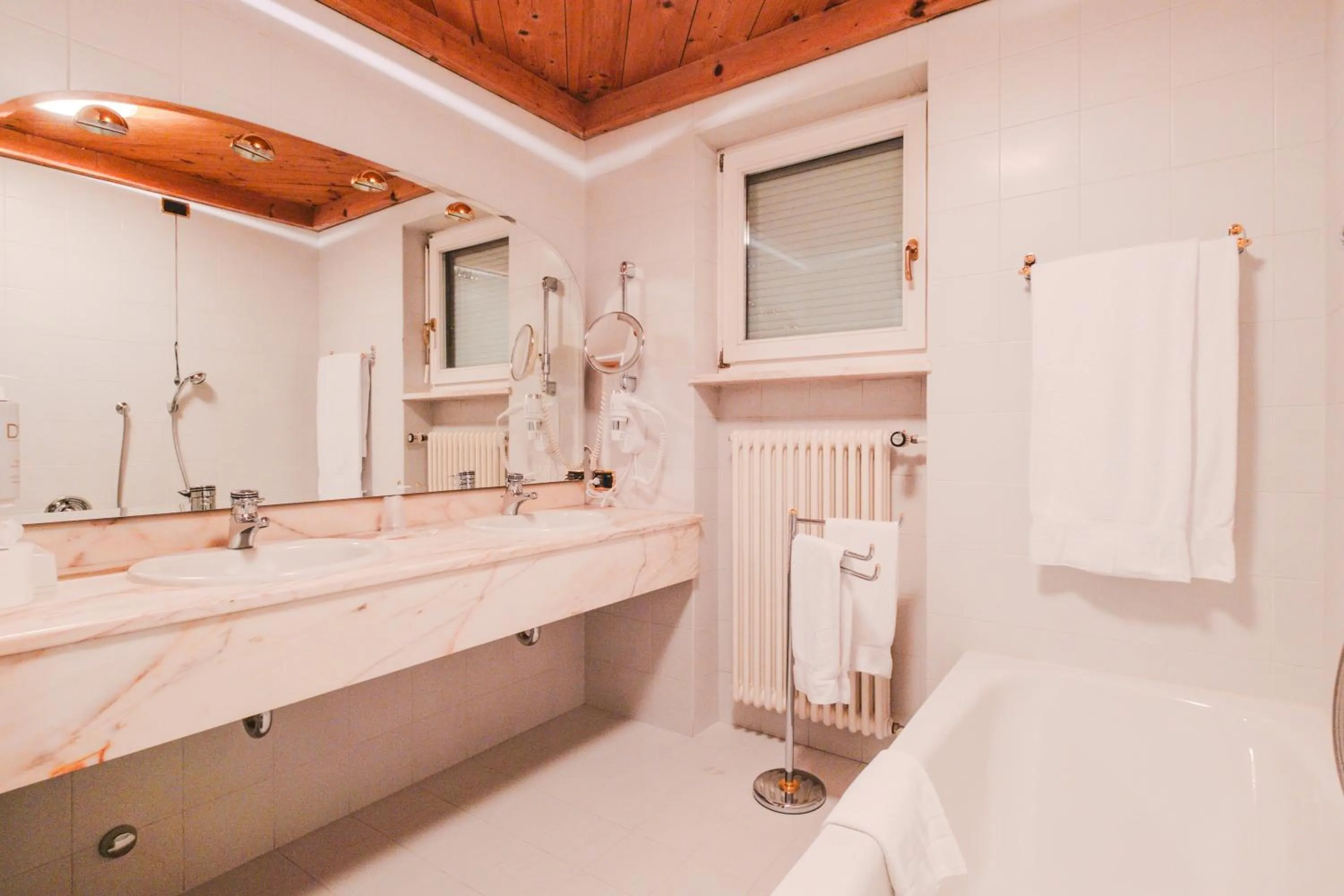 Bathroom in Sporthotel Teresa