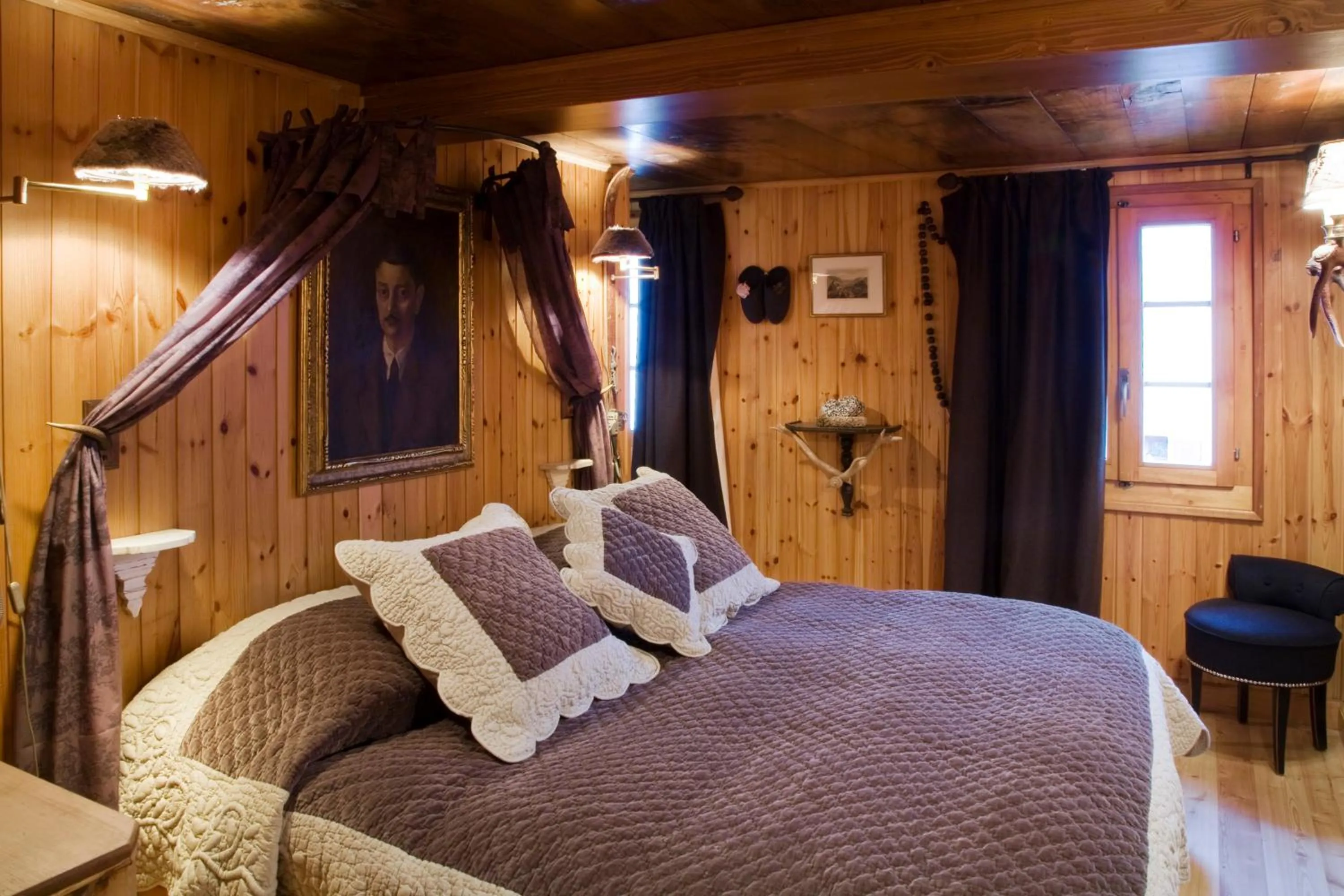 Bed in Hôtel Bella Tola & SPA