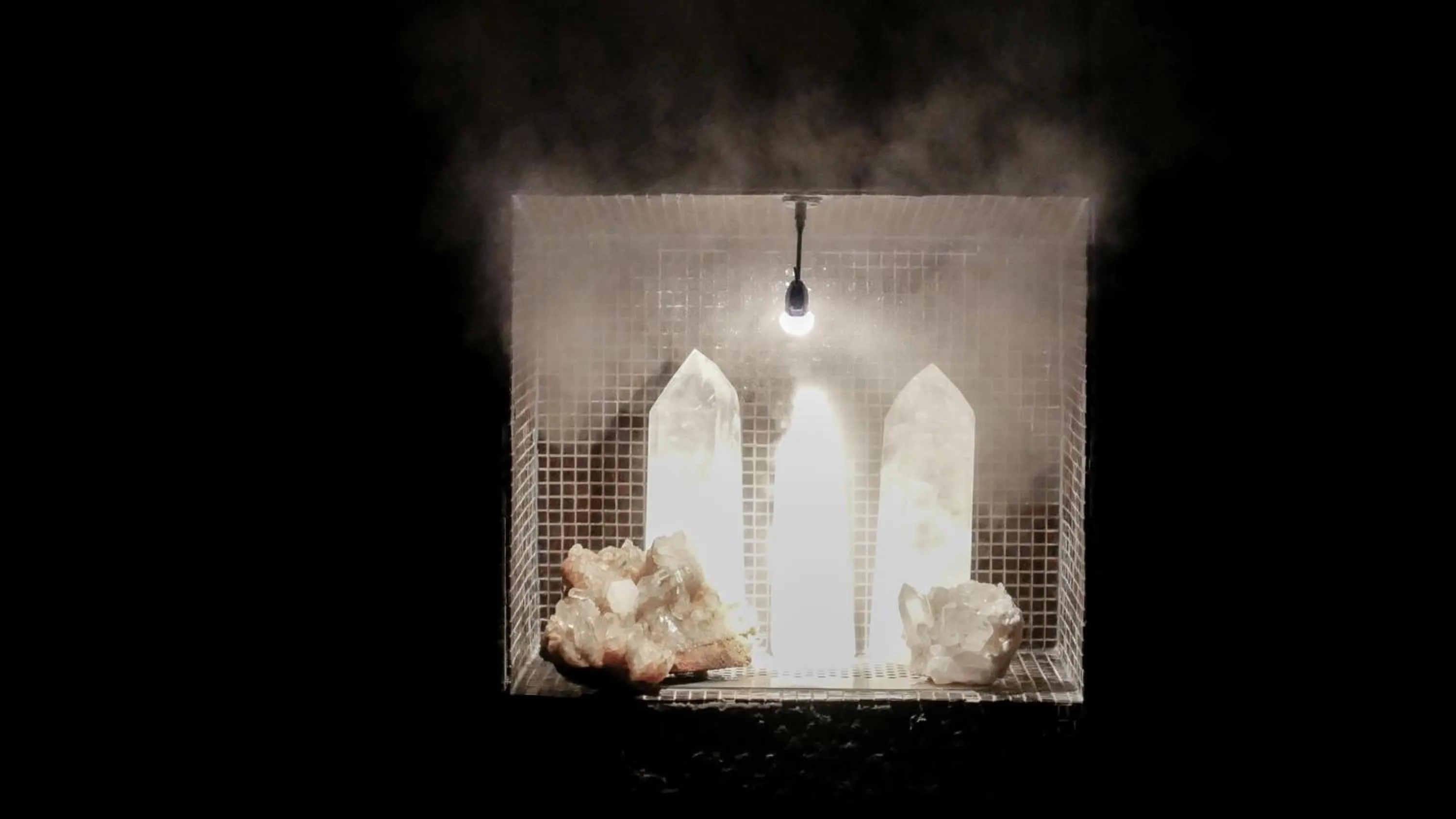 Swimming pool in Hôtel Bella Tola & SPA