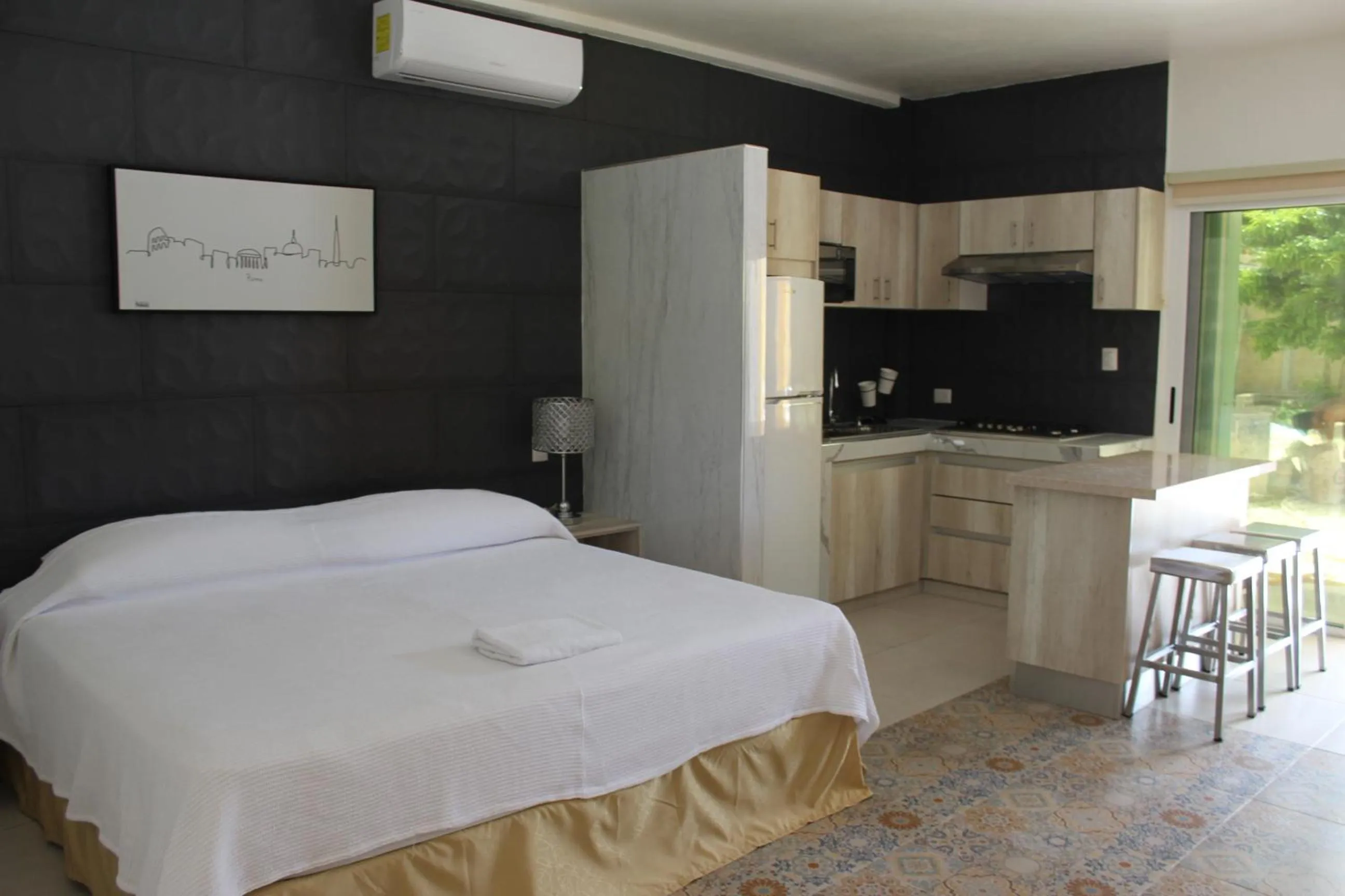 Kitchen or kitchenette in Hotel Scarlette