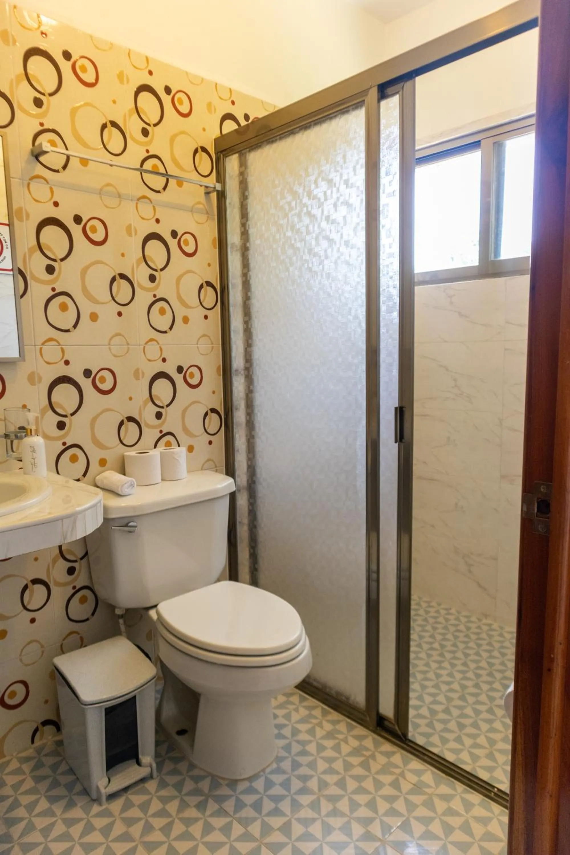 Shower in Hotel Scarlette