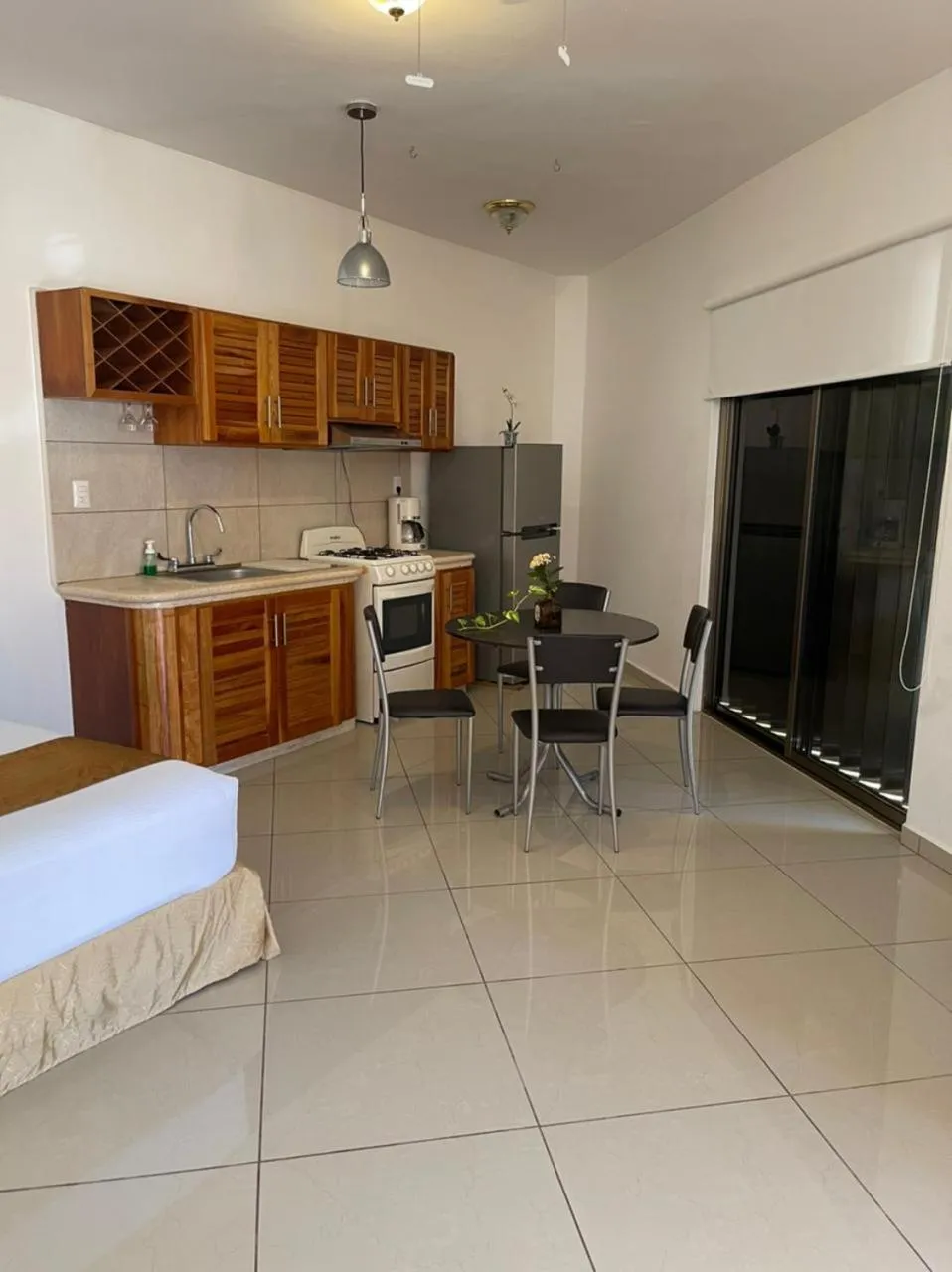 Communal kitchen in Hotel Scarlette