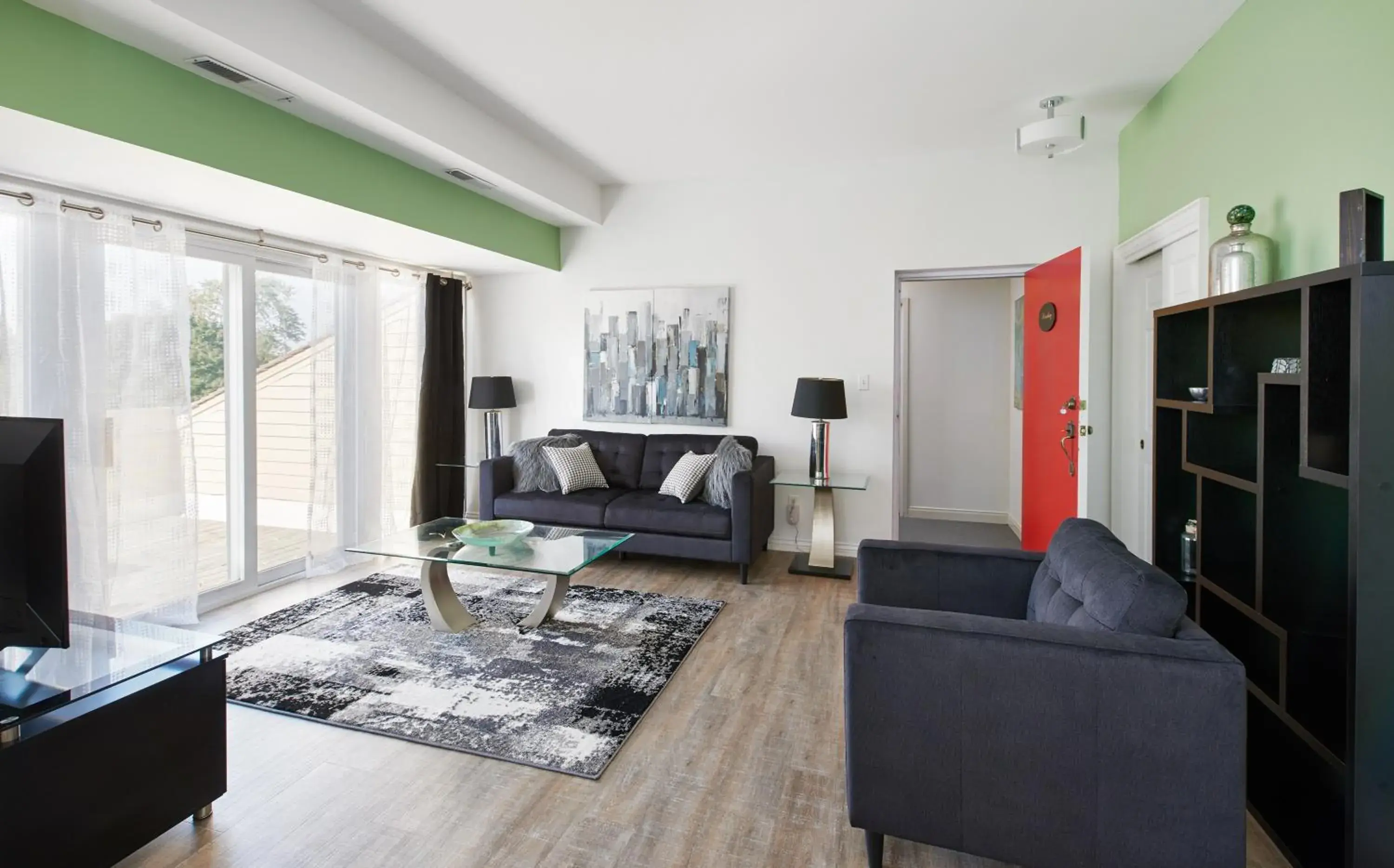 Two-Bedroom Apartment in Vine Village Two-Bedroom Apartment in Vine Village