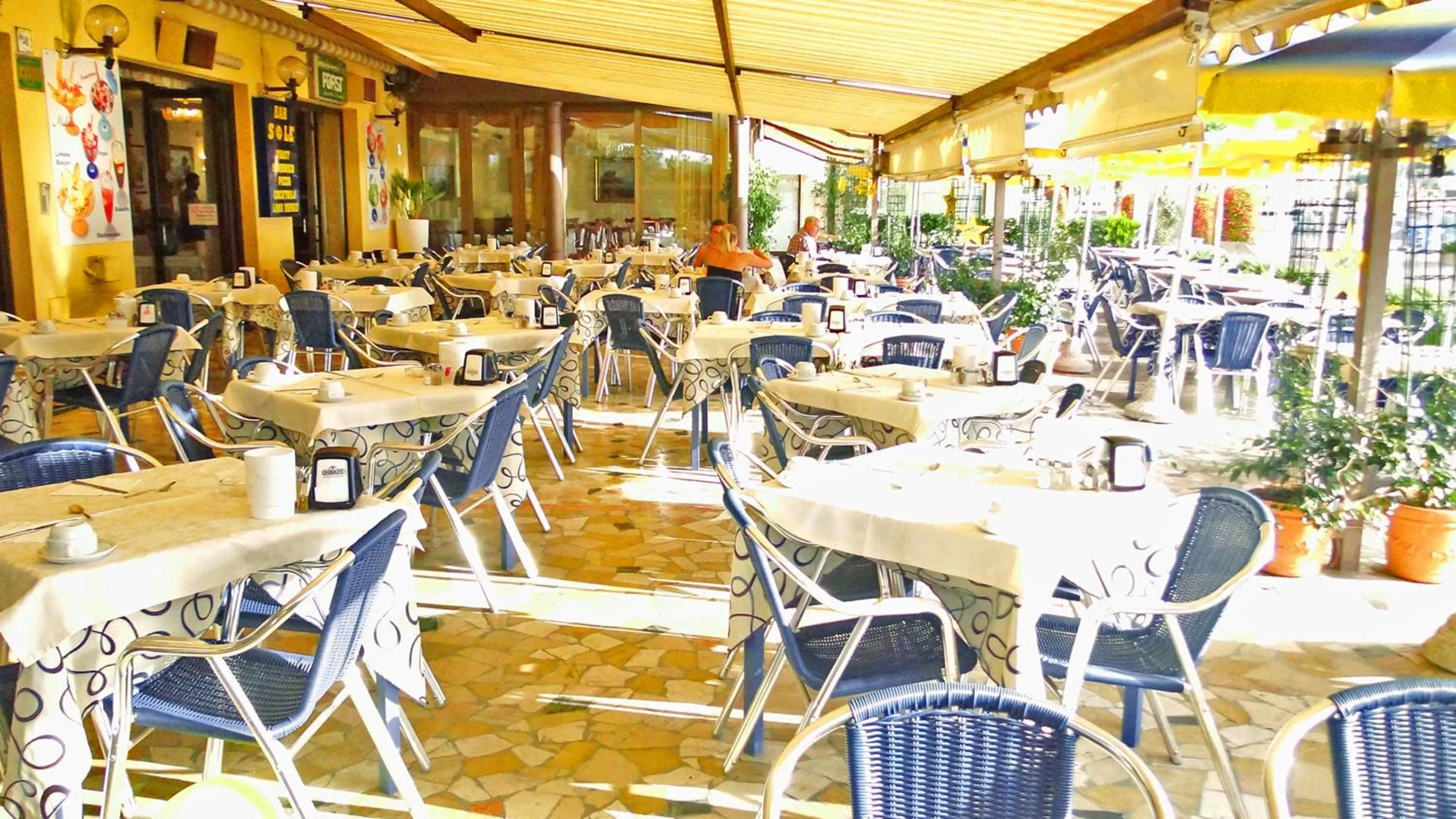 Patio in Hotel Sole - Limone