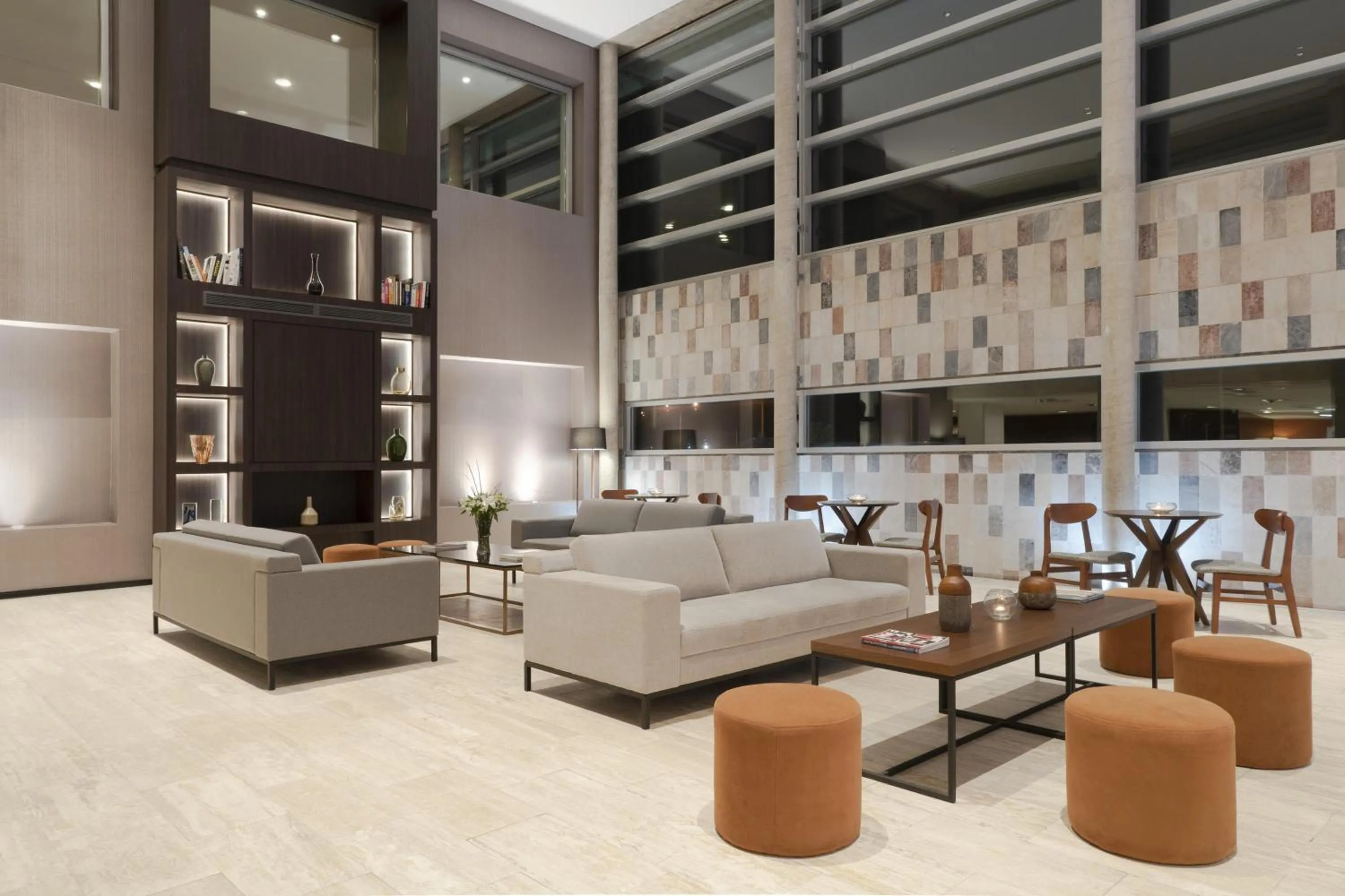 Lobby or reception in NH Montevideo Columbia