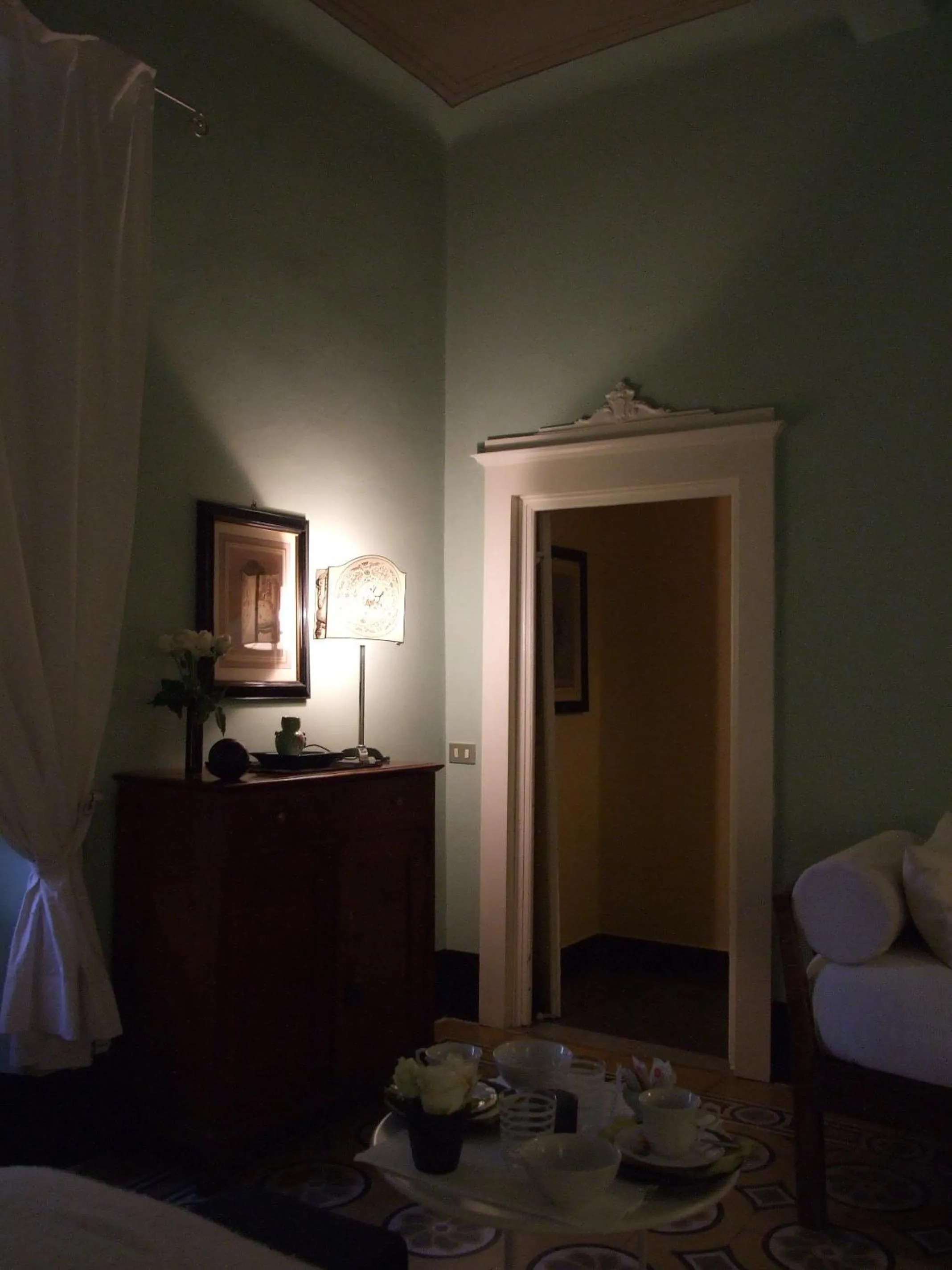 Decorative detail, Bed in Alberghino B&B