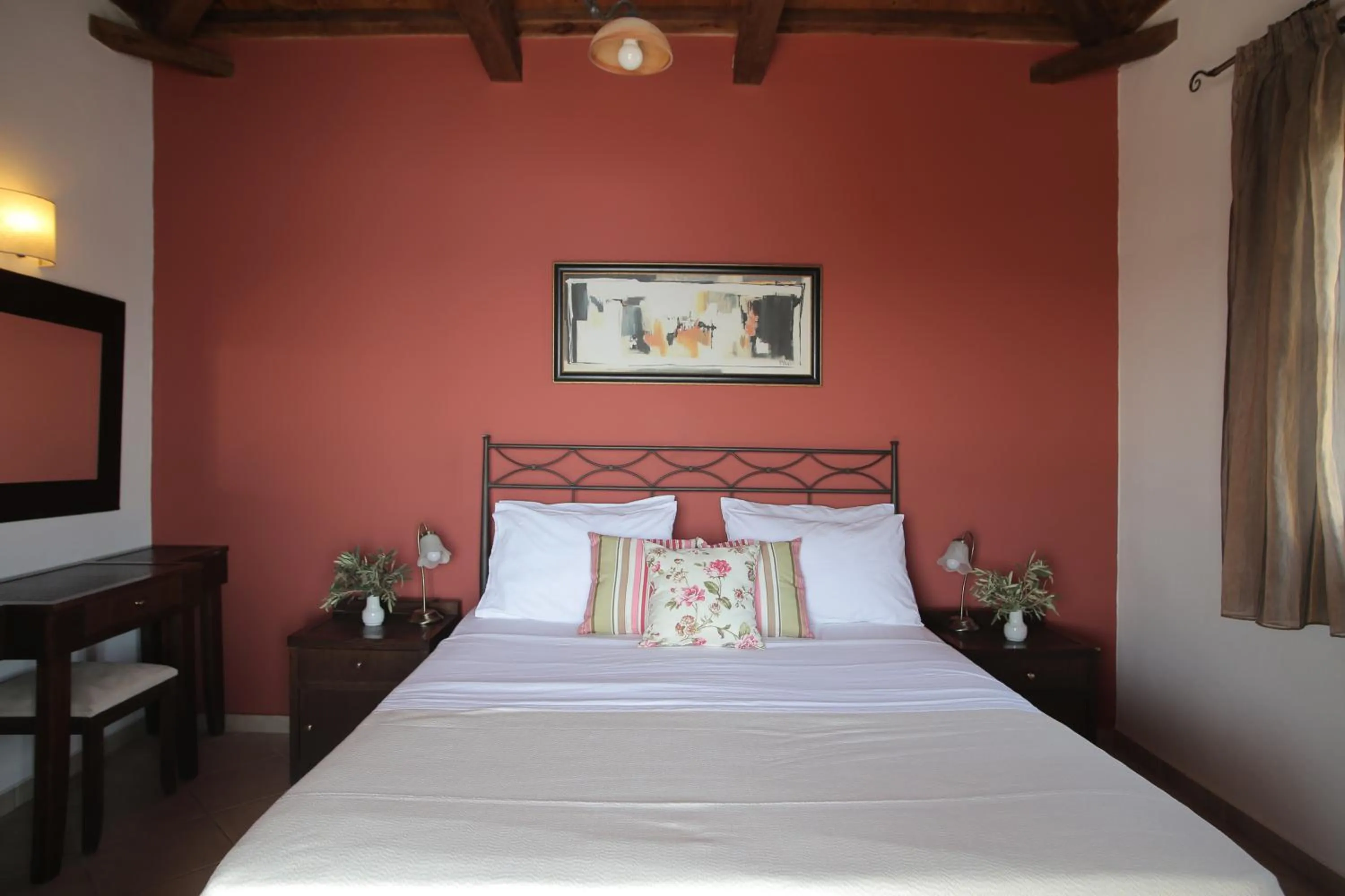 Bedroom, Bed in Yalis Hotel