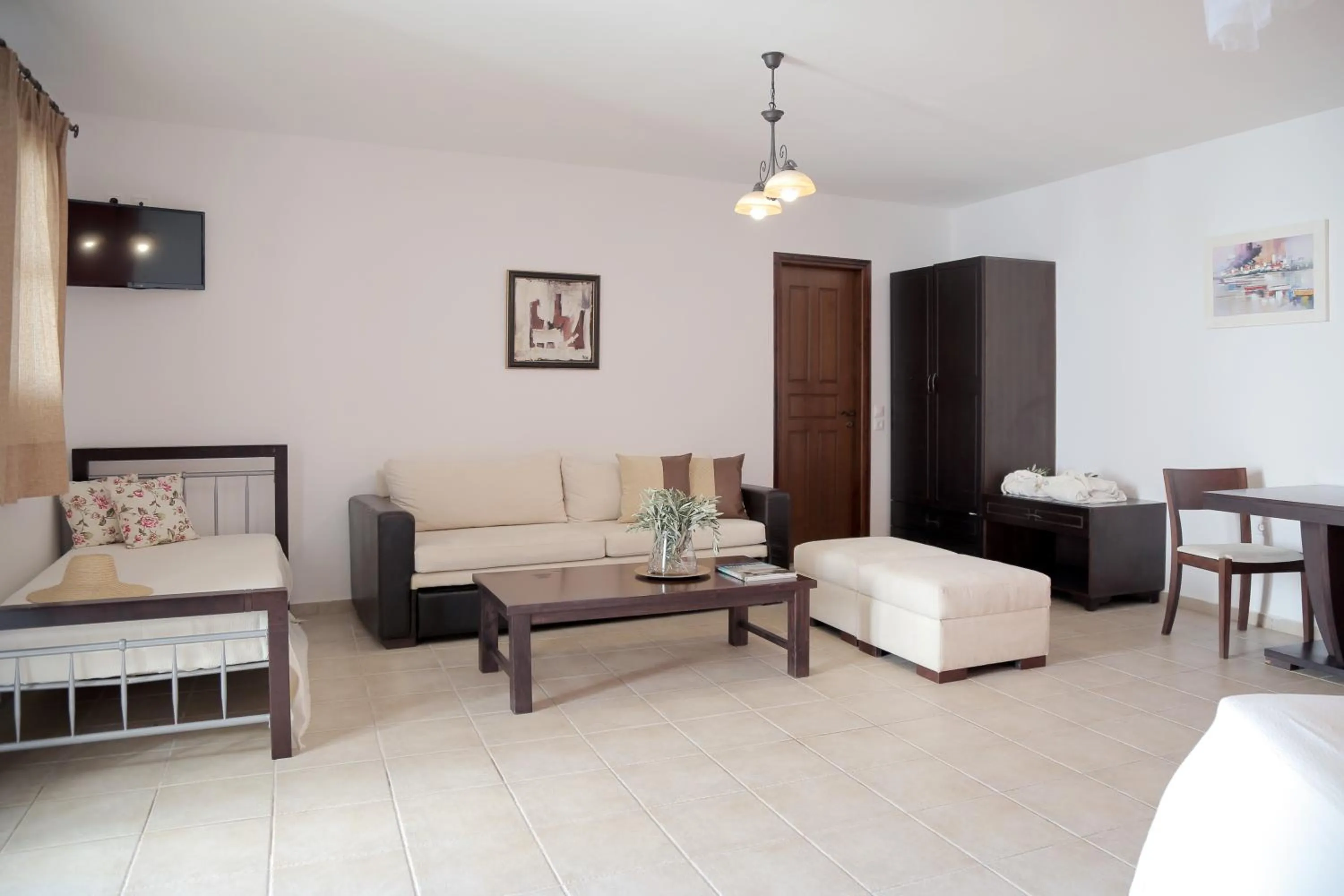 Photo of the whole room in Yalis Hotel