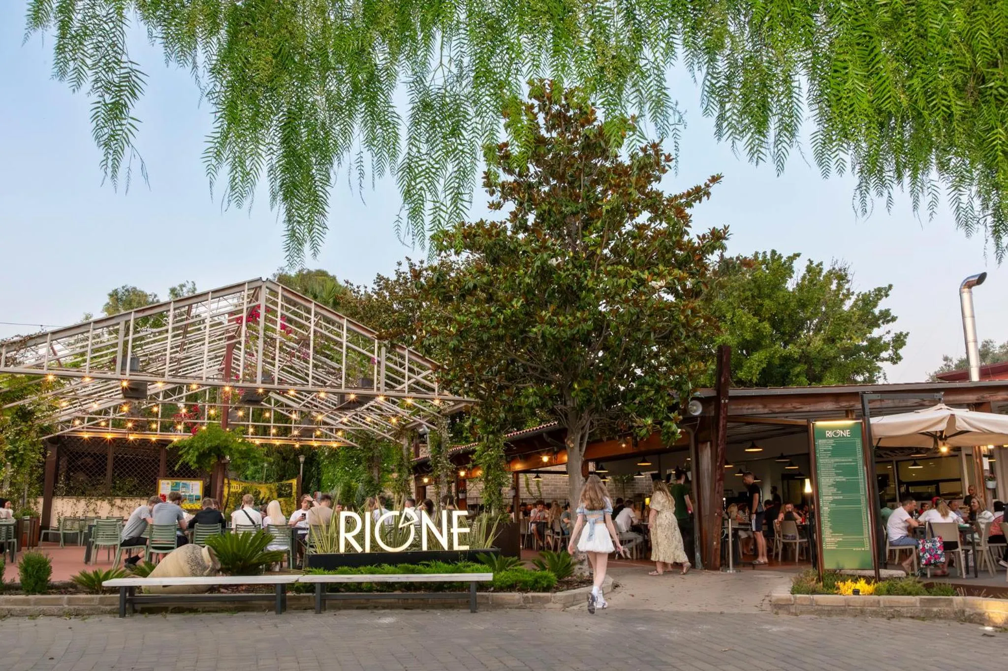 Restaurant/places to eat in hu Roma Camping In Town