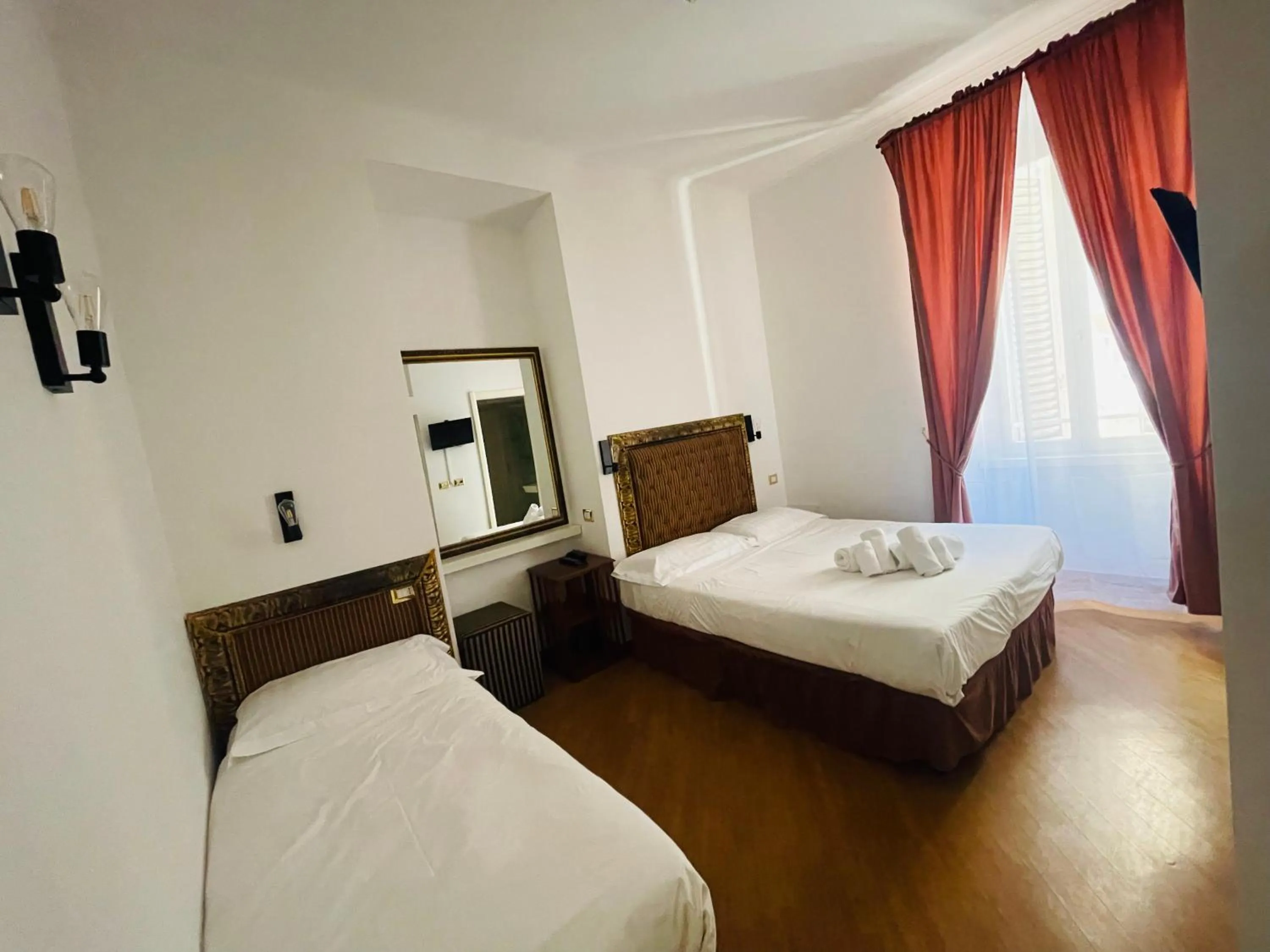 Bedroom, Bed in DCBoutiqueHotel