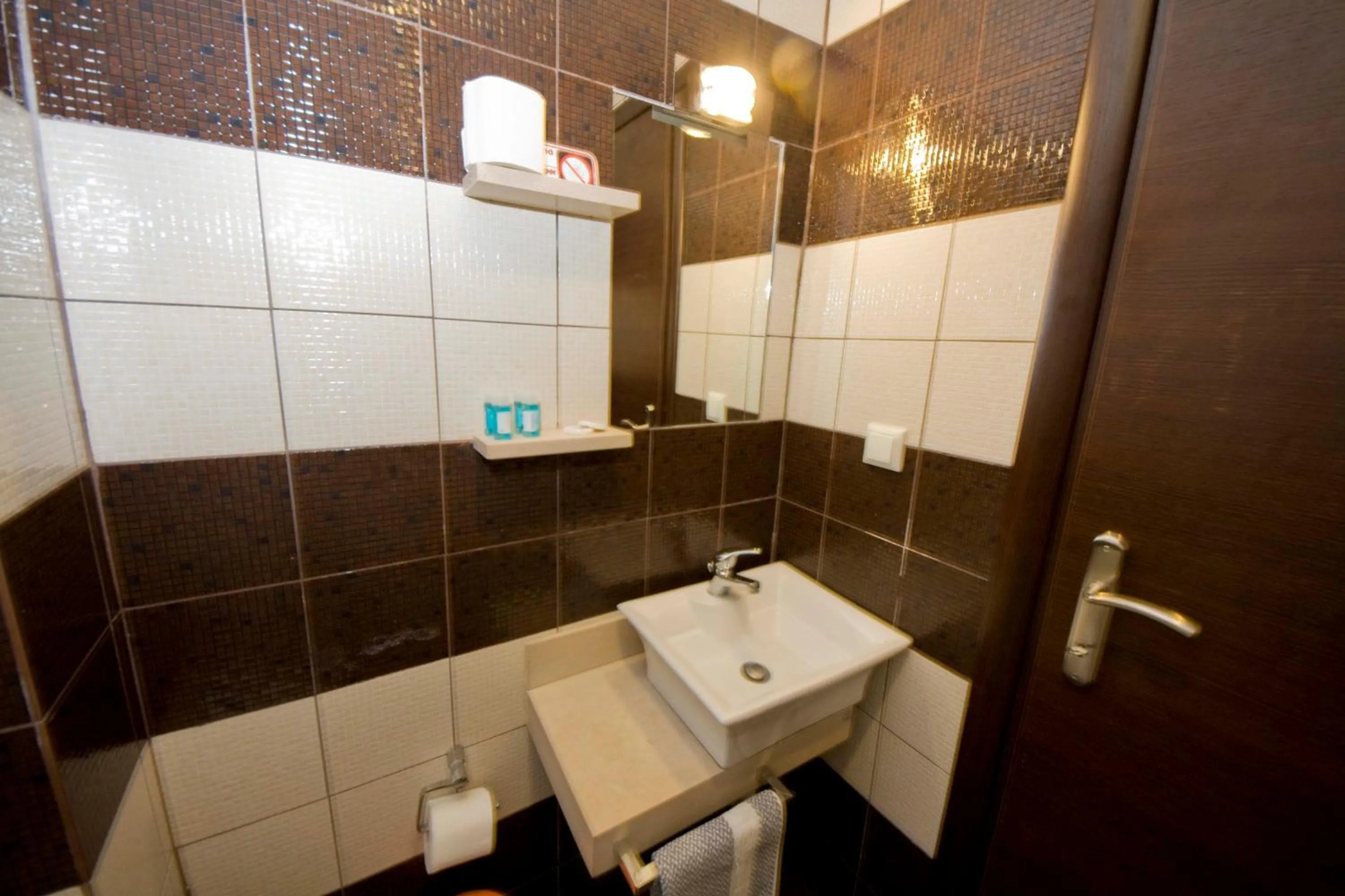Shower in Porto Marina