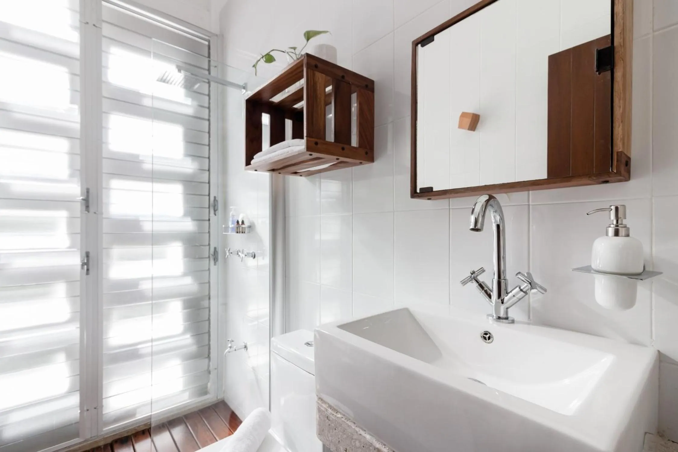 Shower in Casa de Piedra Tulum