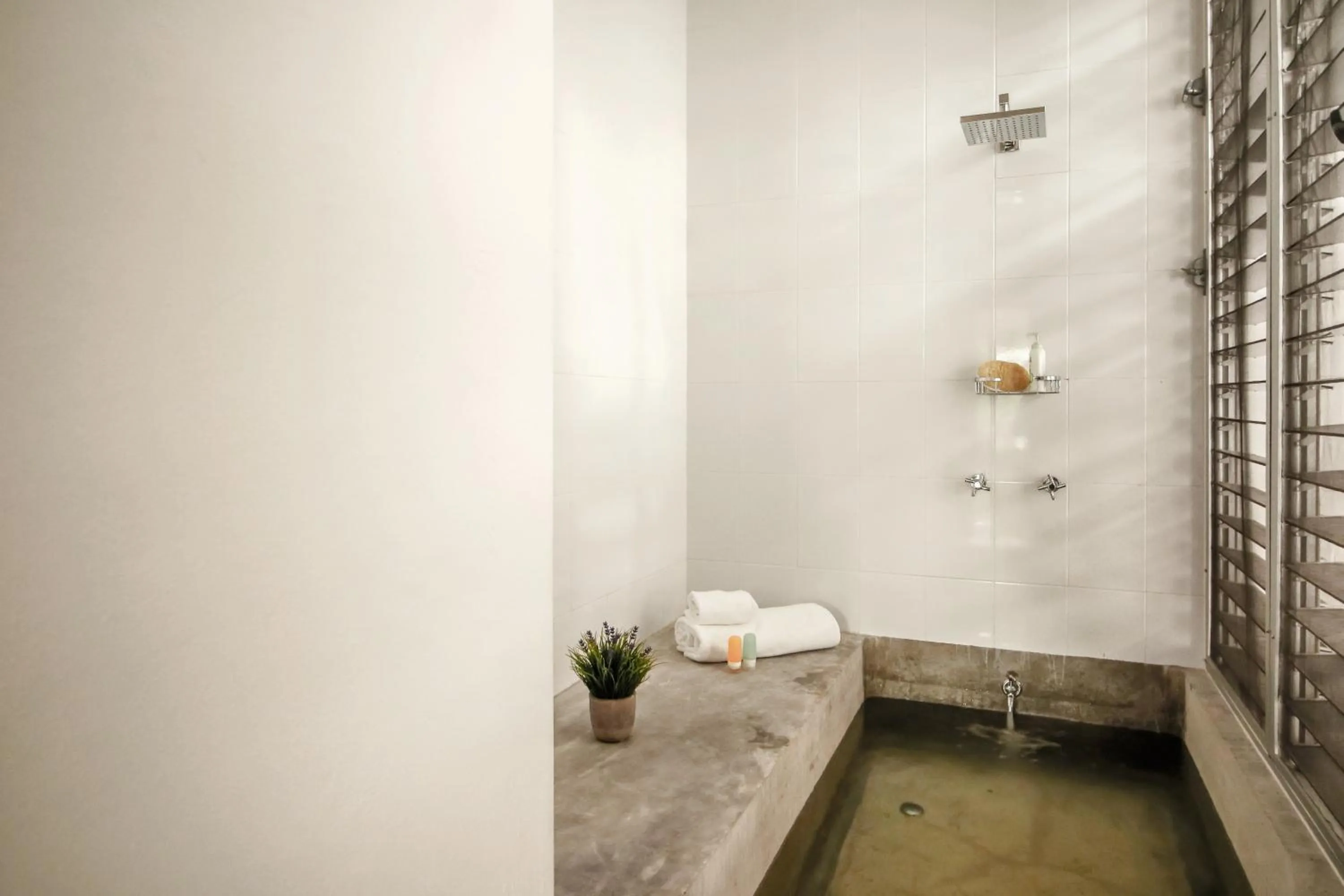 Shower in Casa de Piedra Tulum