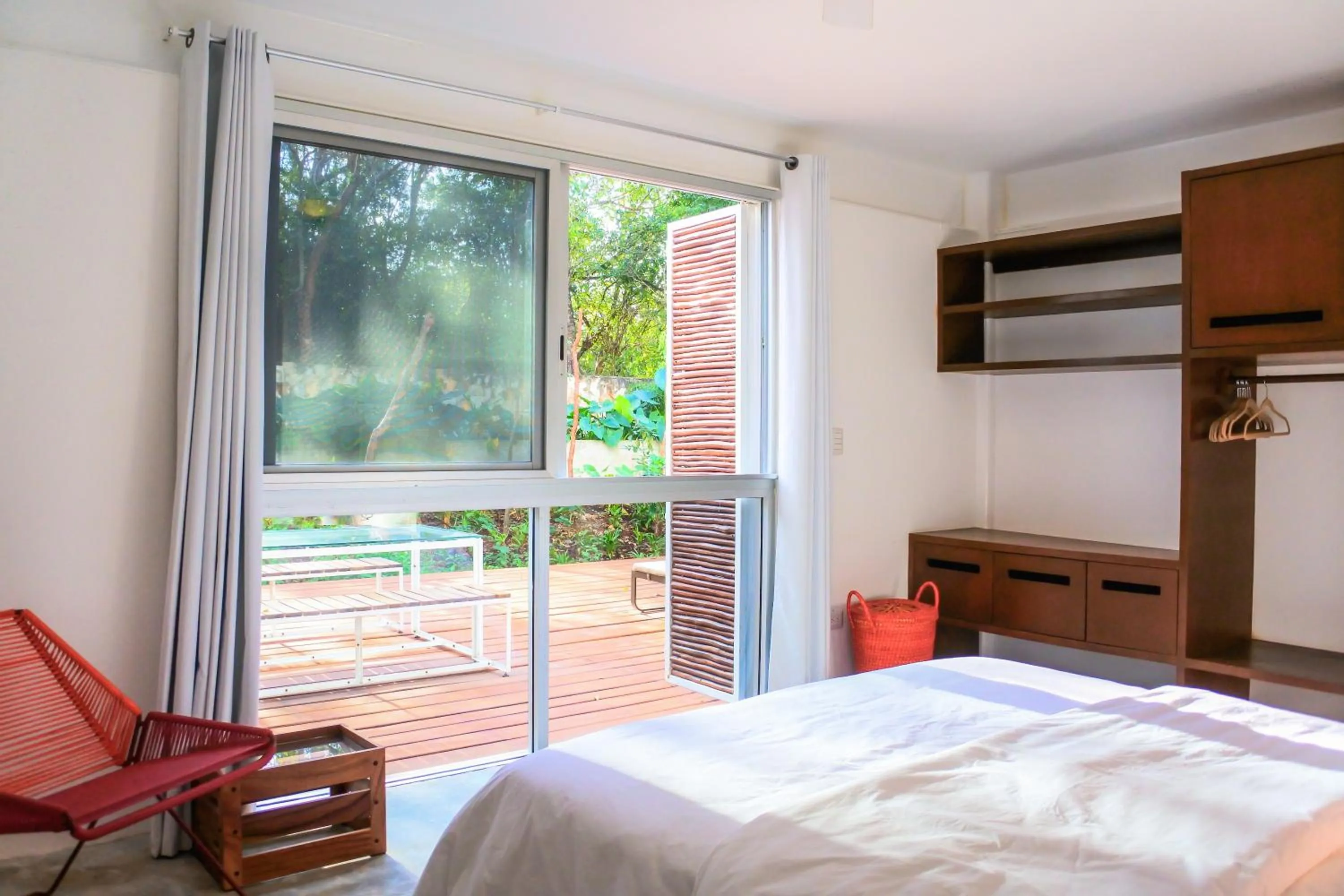Photo of the whole room, Bed in Casa de Piedra Tulum
