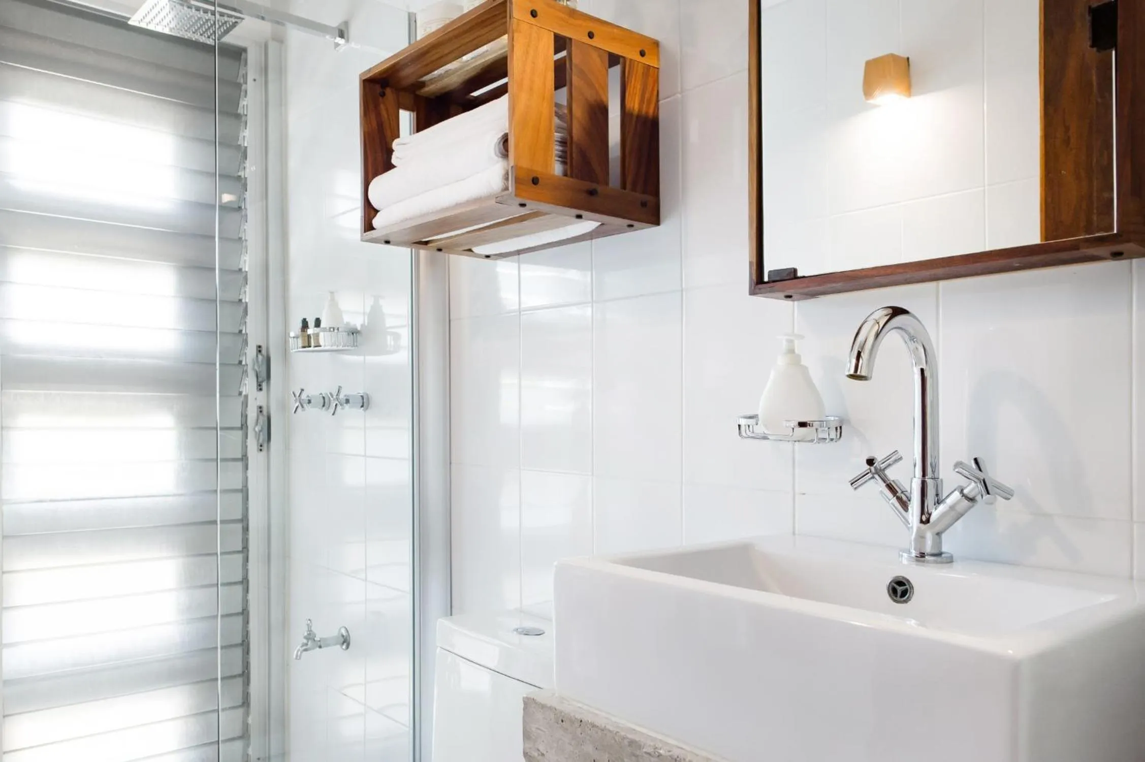 Shower in Casa de Piedra Tulum