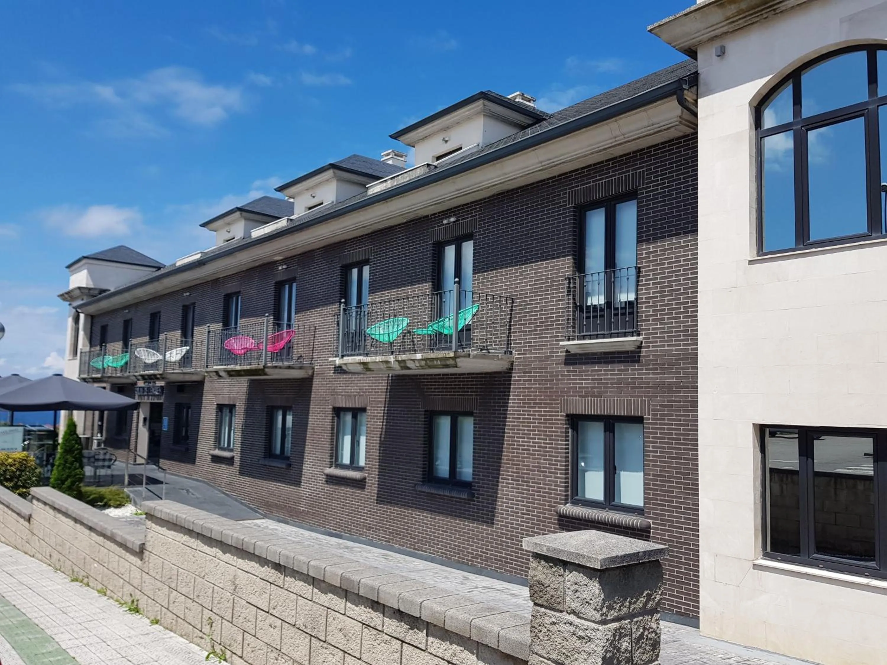 Facade/entrance in Calas De Liencres