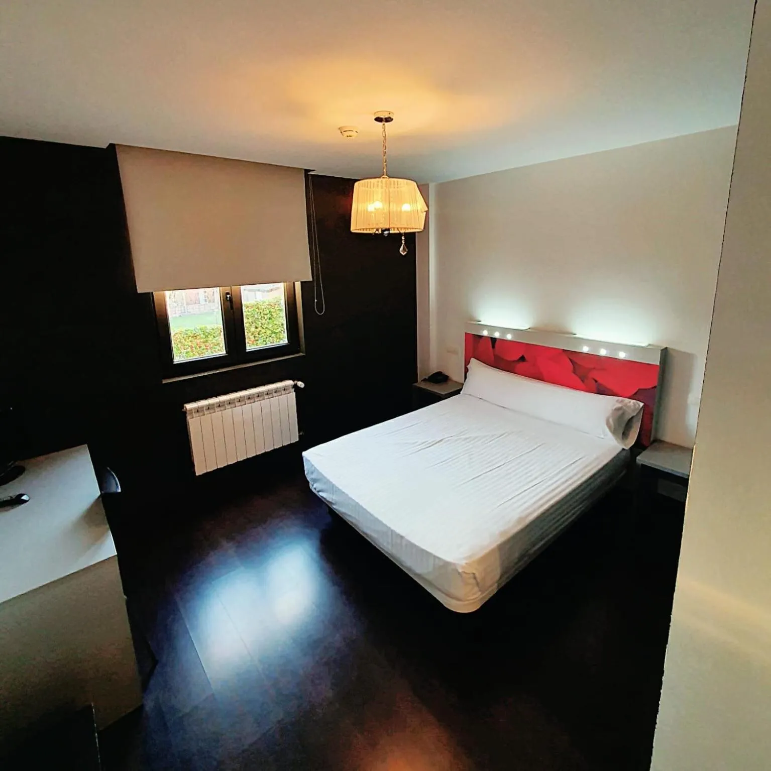 Photo of the whole room, Bed in Calas De Liencres