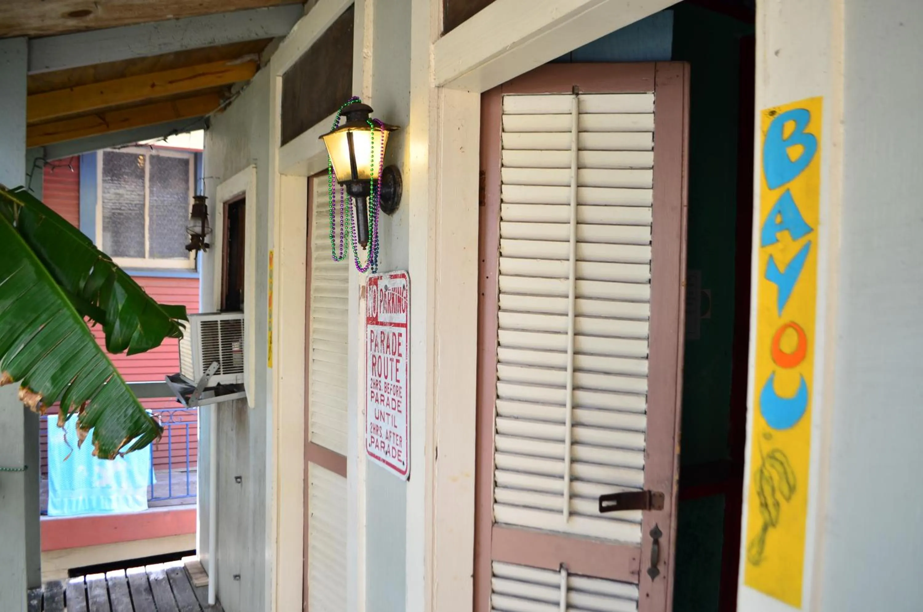 Facade/entrance in India House Hostel