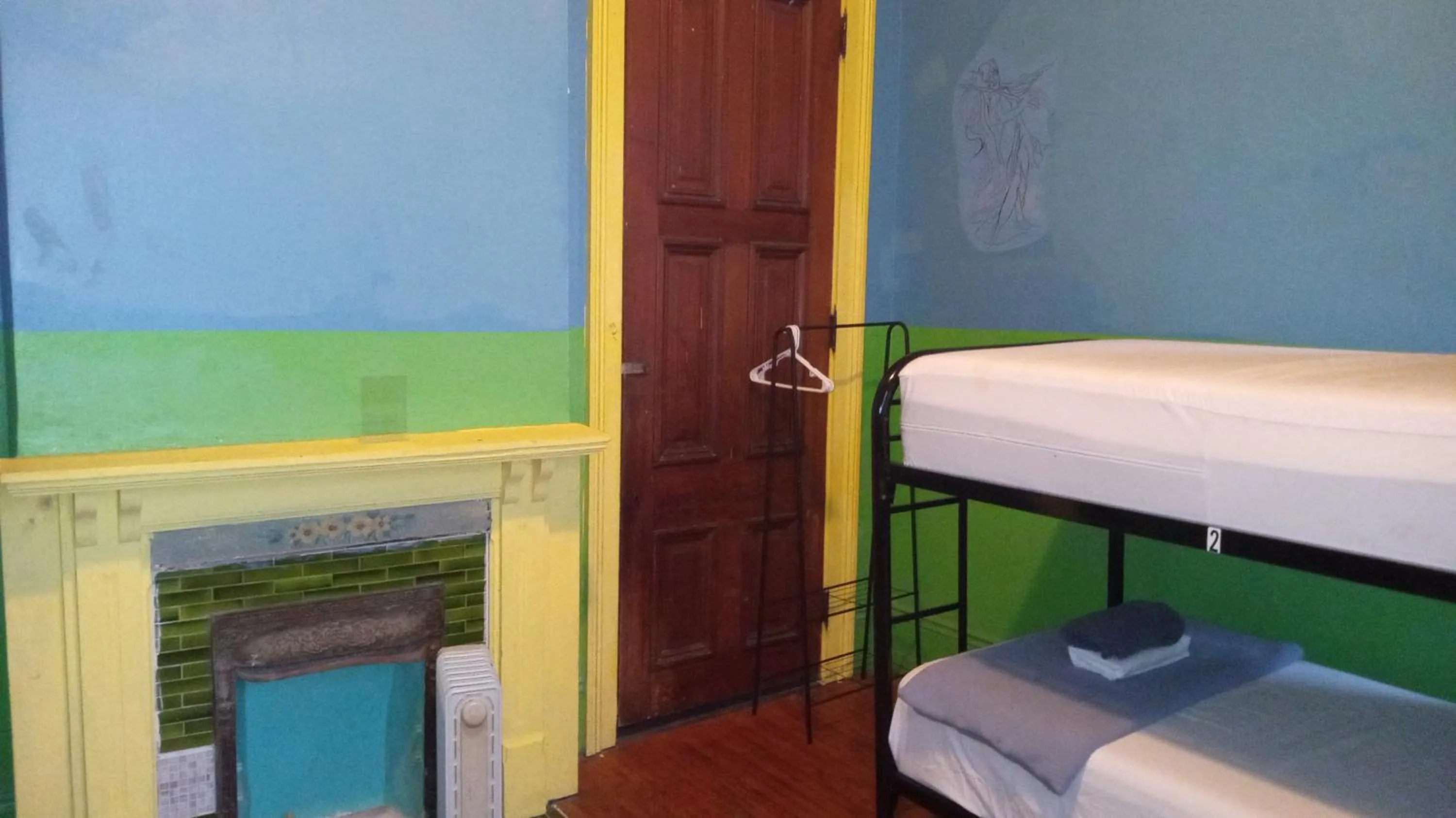 bunk bed, Bed in India House Hostel